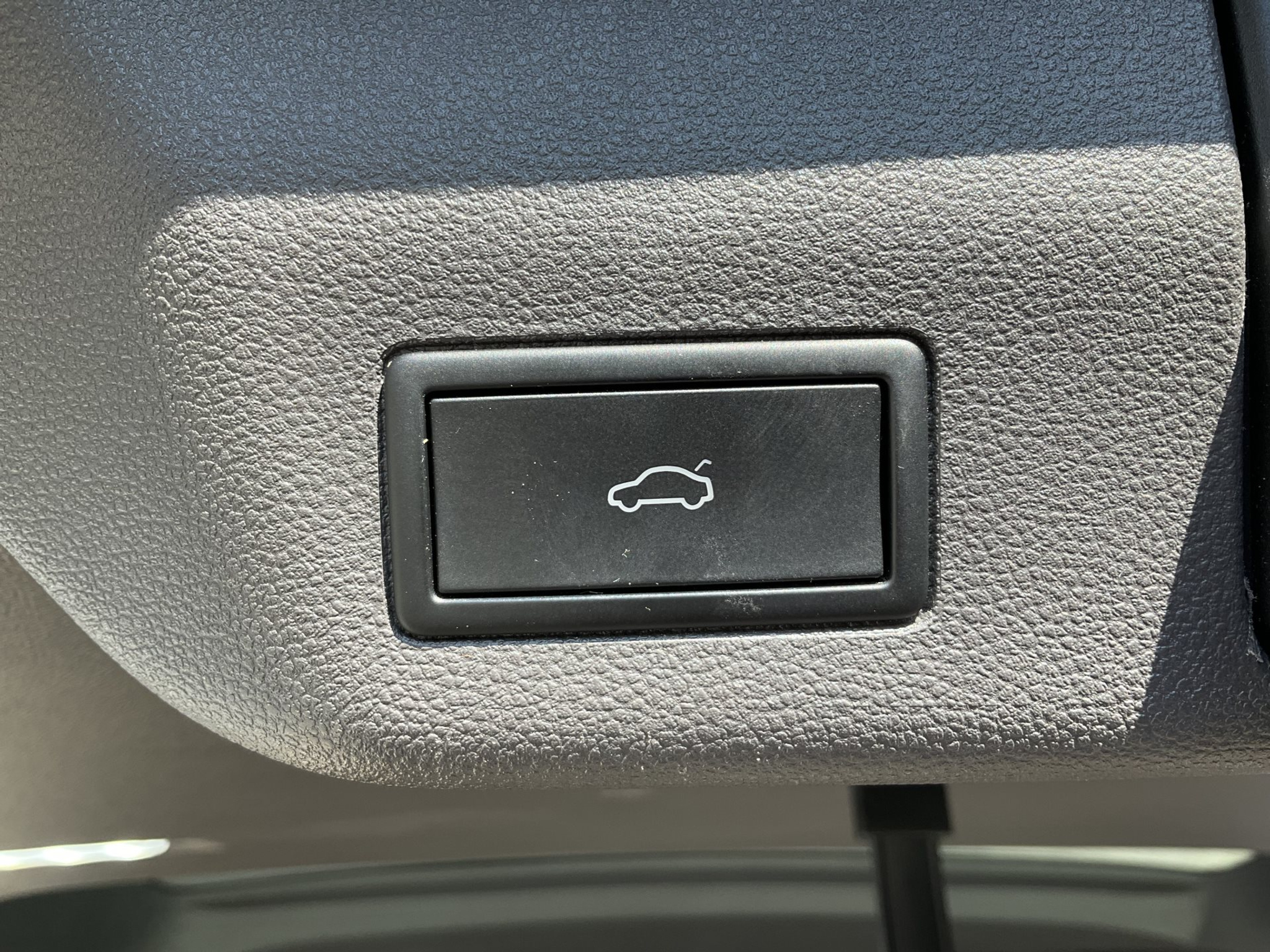 listing desktop thumbnail image 29