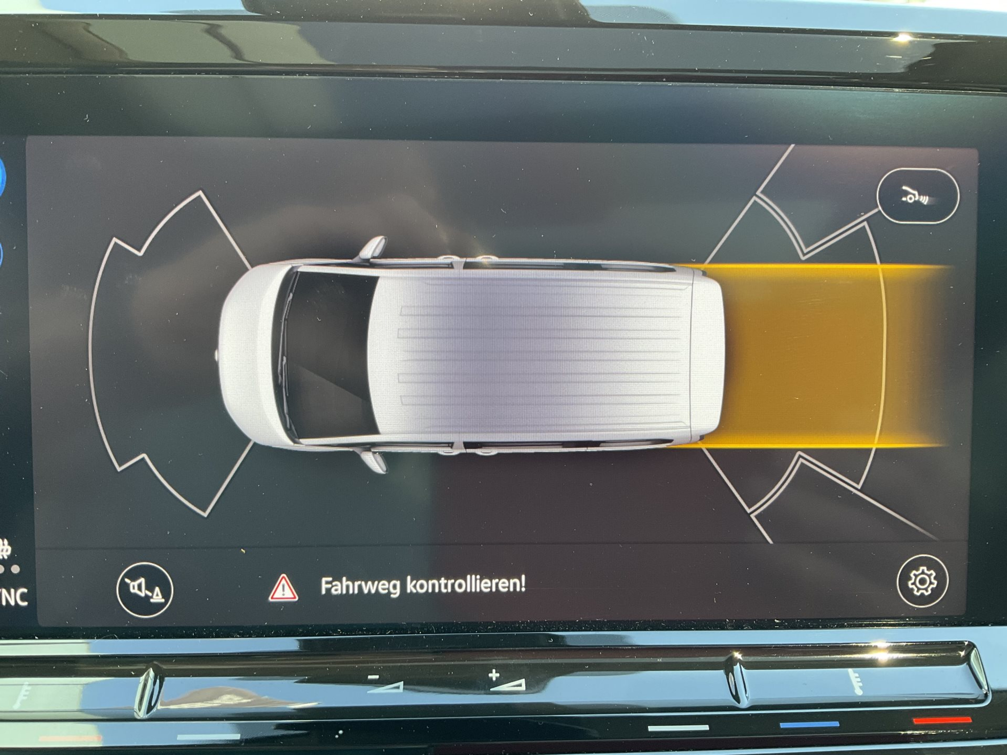 listing desktop thumbnail image 16