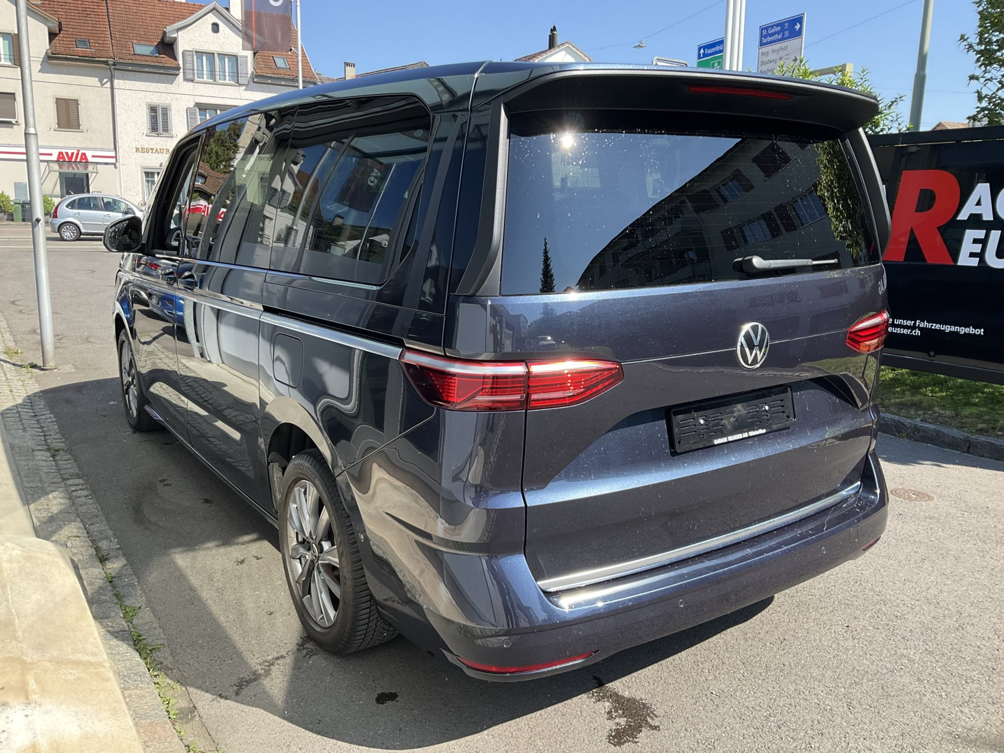 listing desktop thumbnail image 5