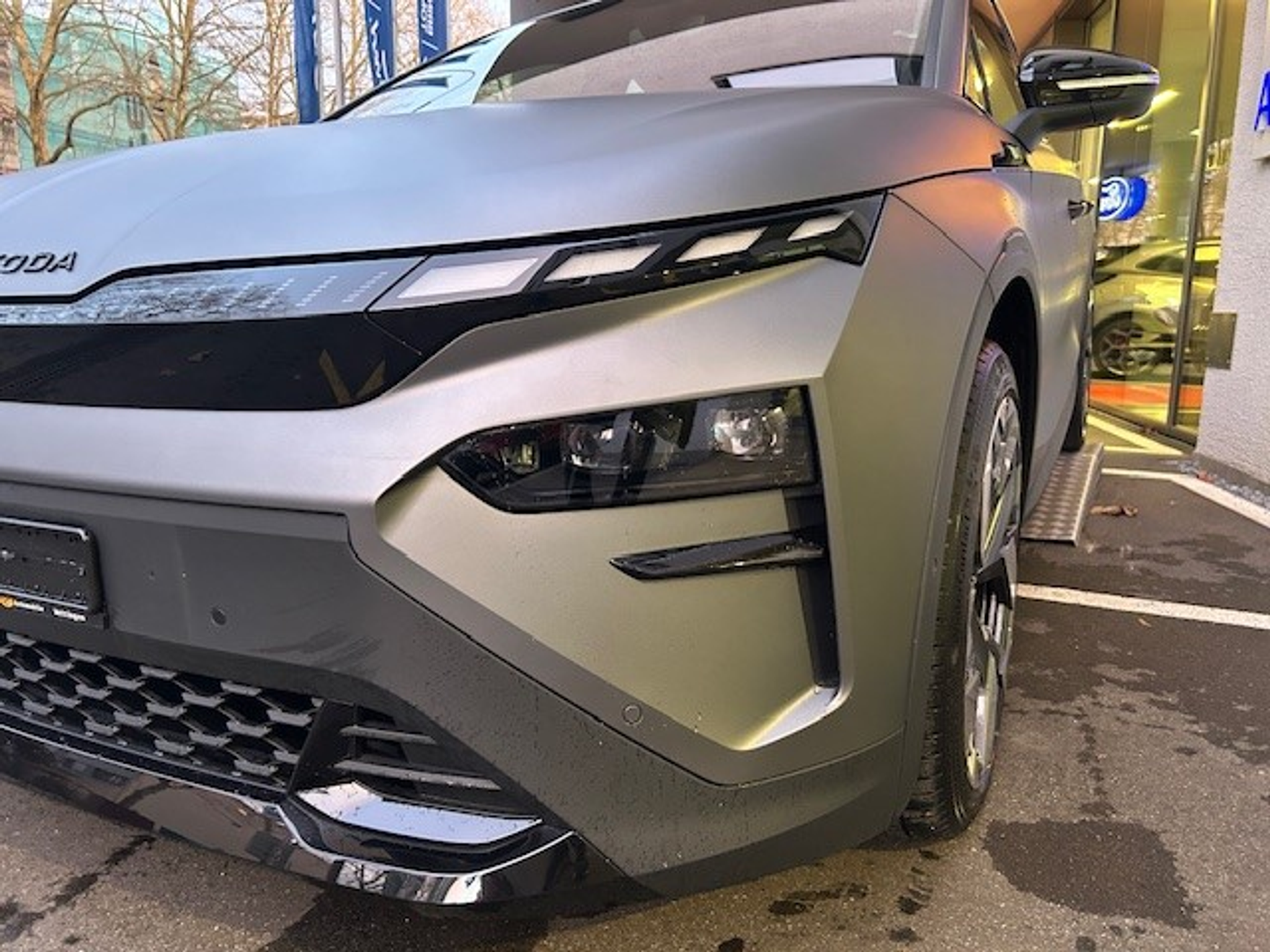 listing desktop thumbnail image 2