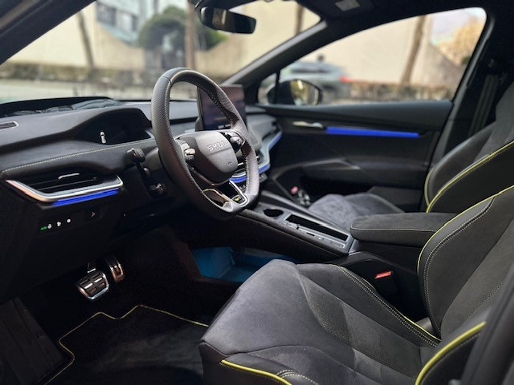 listing desktop thumbnail image 6