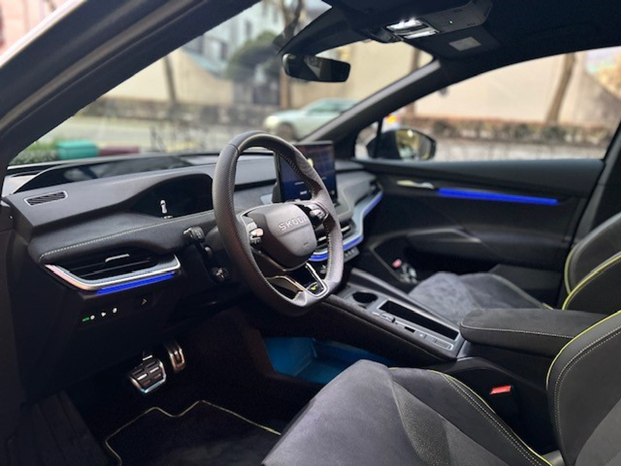 listing desktop thumbnail image 7