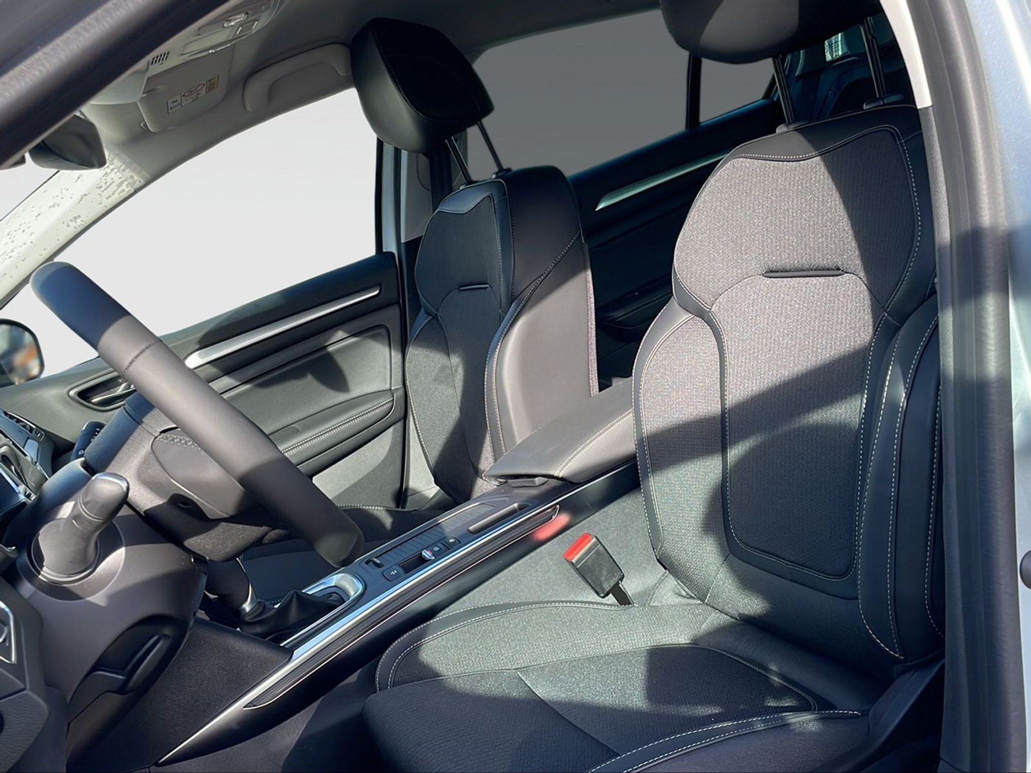 listing desktop thumbnail image 6