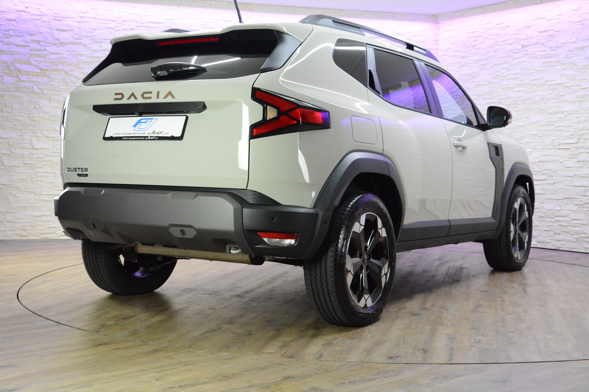 listing desktop thumbnail image 4