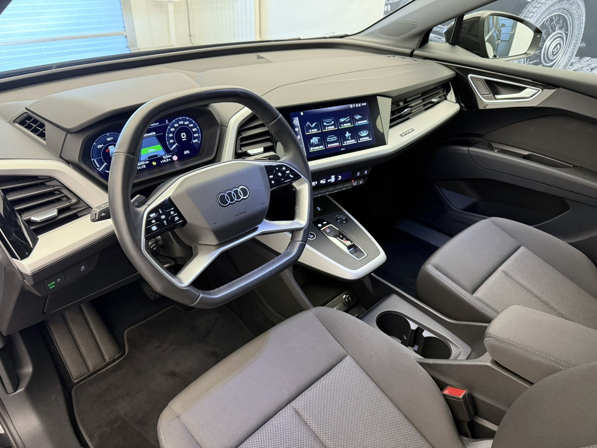 listing desktop thumbnail image 5