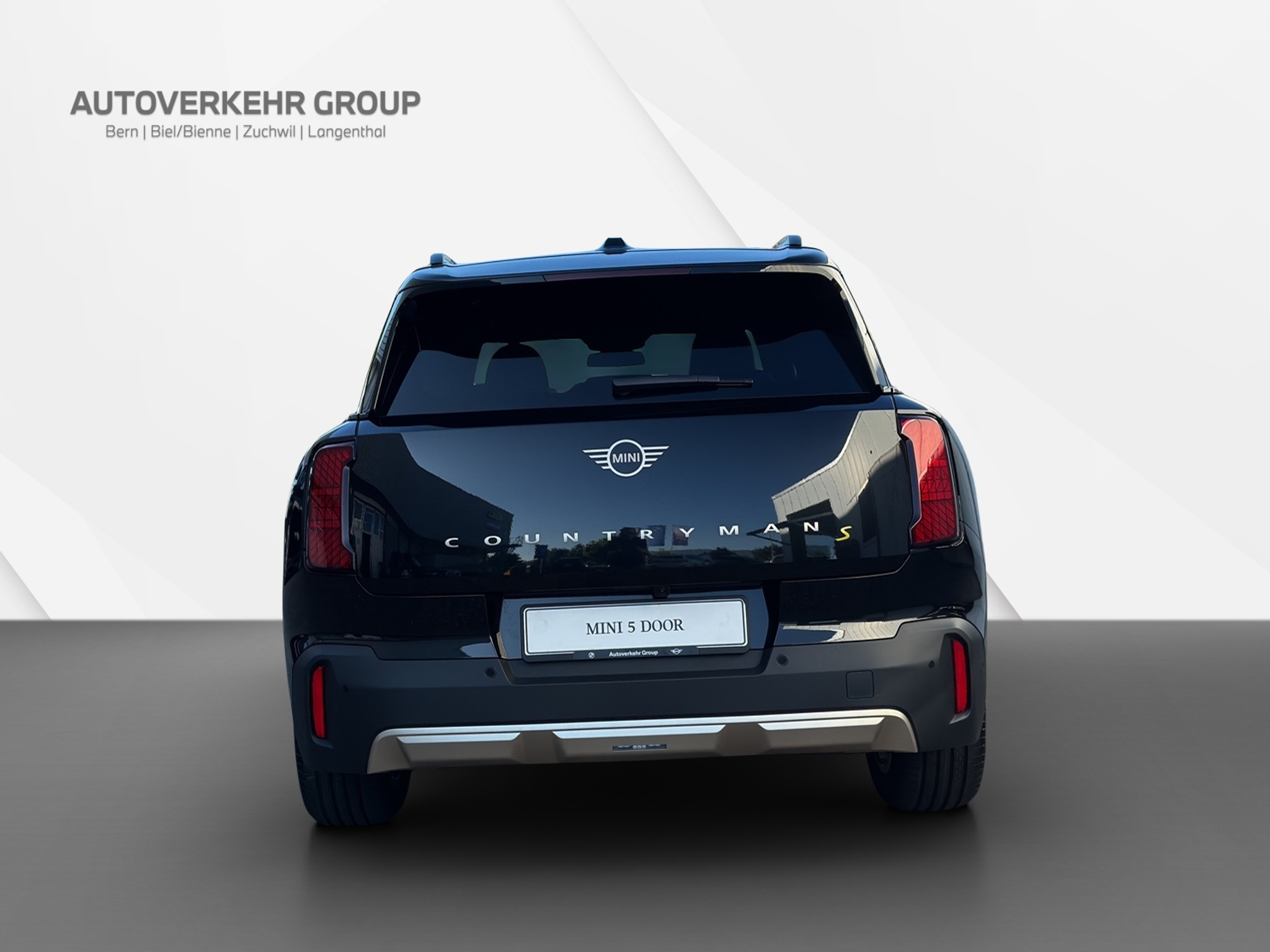 listing desktop thumbnail image 3