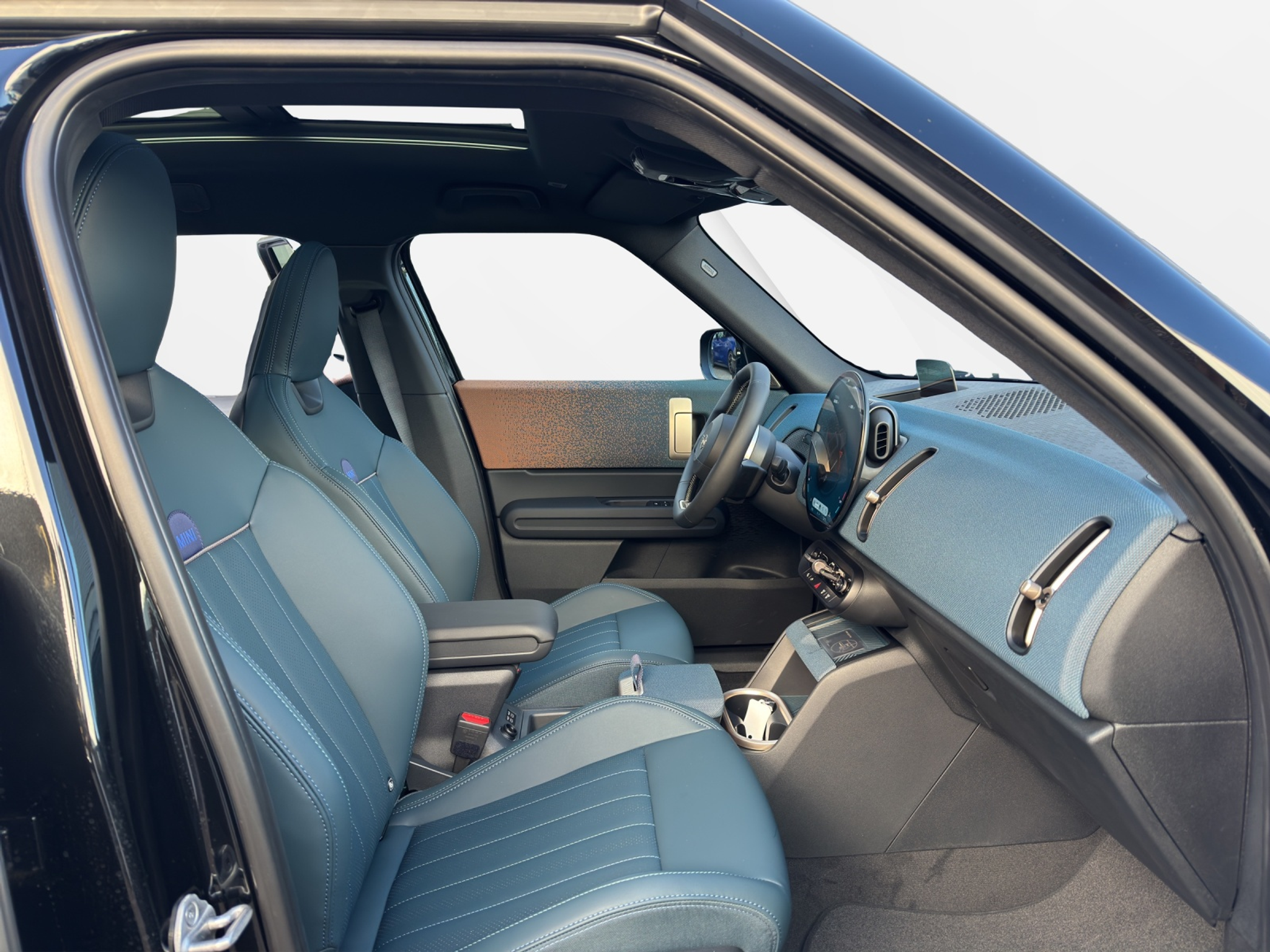 listing desktop thumbnail image 17