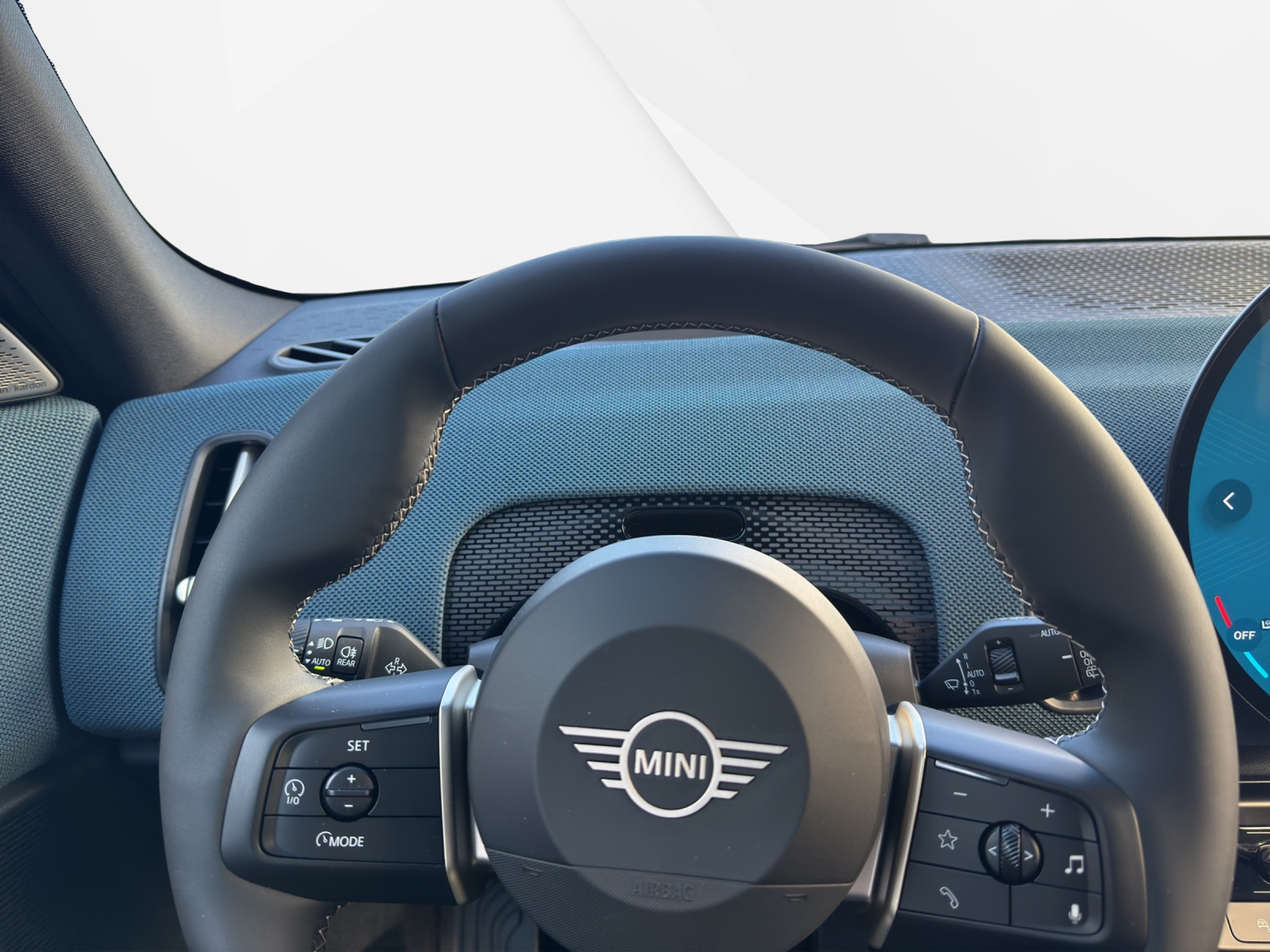 listing desktop thumbnail image 14