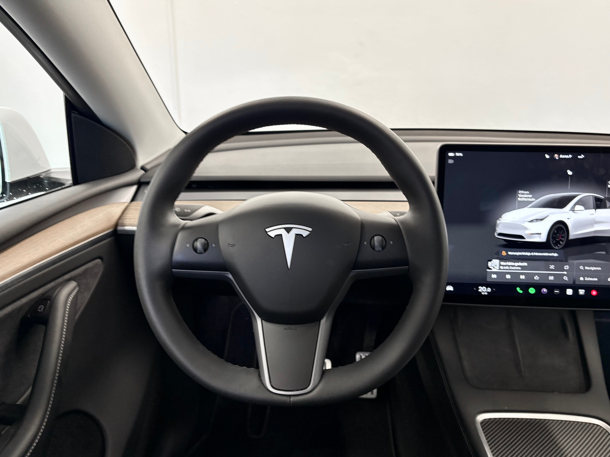 listing desktop thumbnail image 17