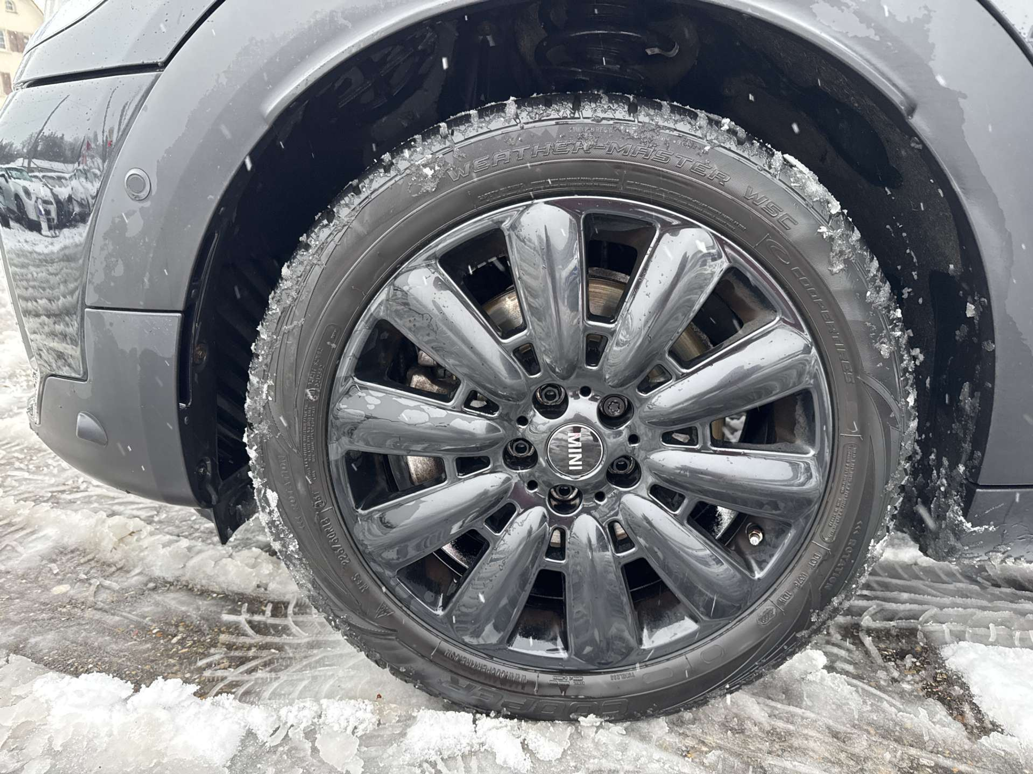 listing desktop thumbnail image 8