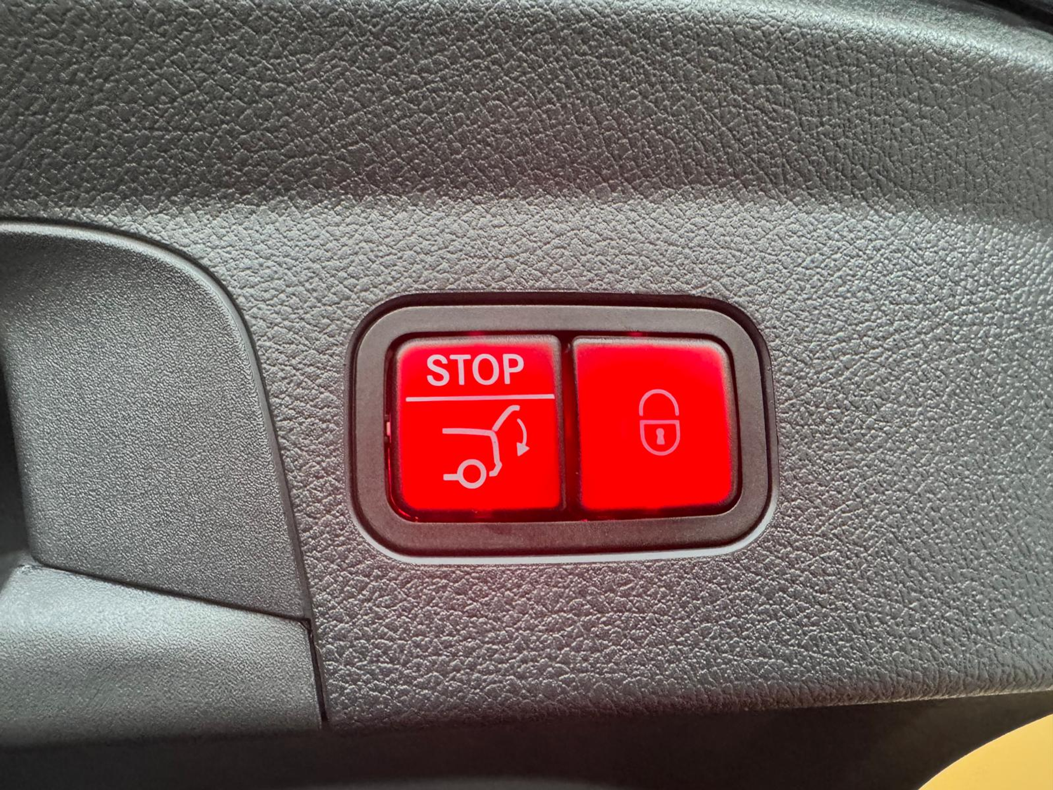 listing desktop thumbnail image 15