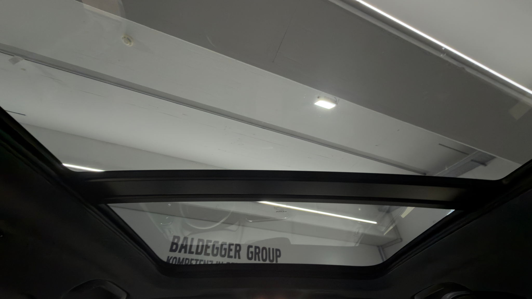 listing desktop thumbnail image 9