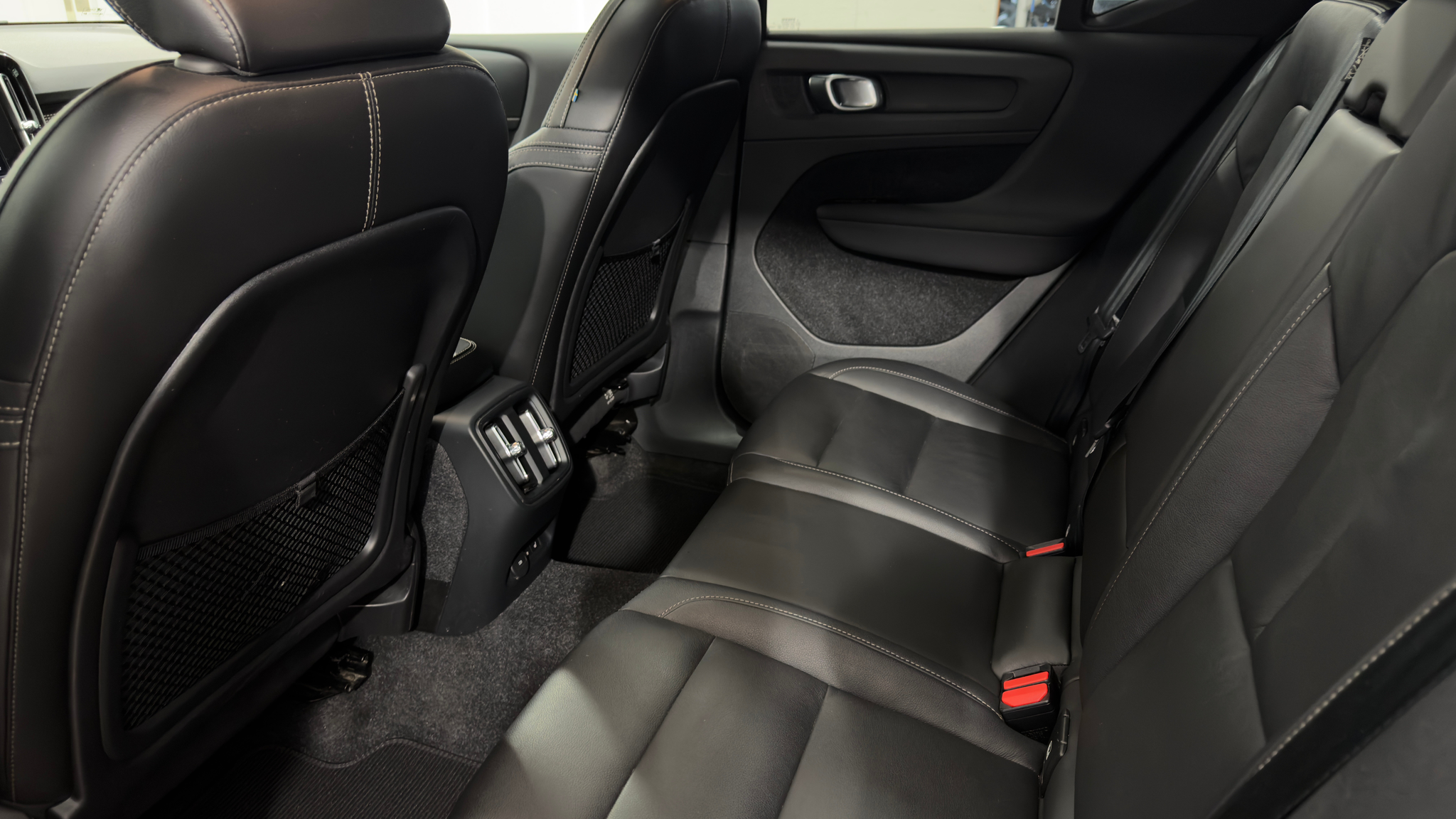 listing desktop thumbnail image 5