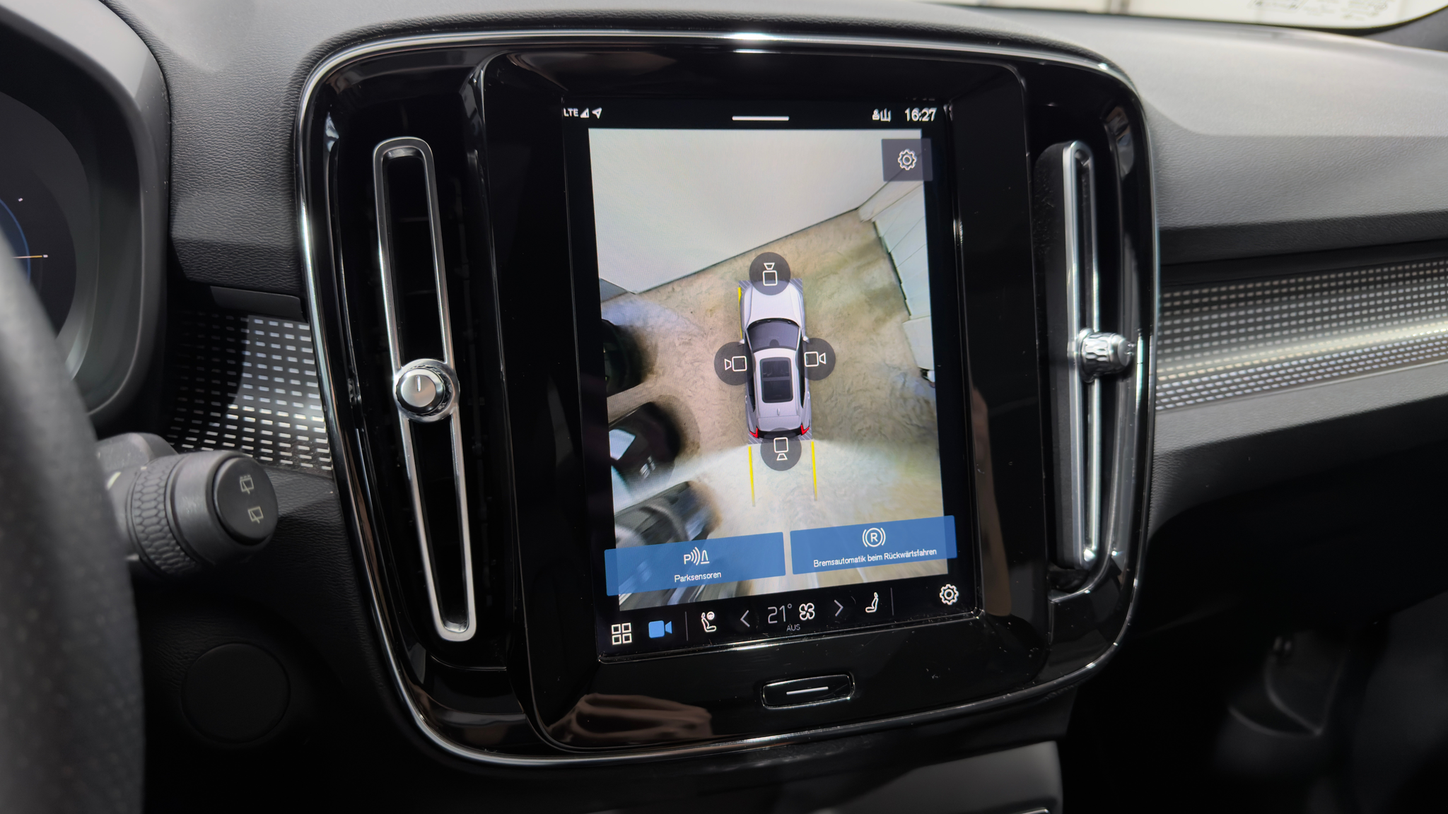 listing desktop thumbnail image 8