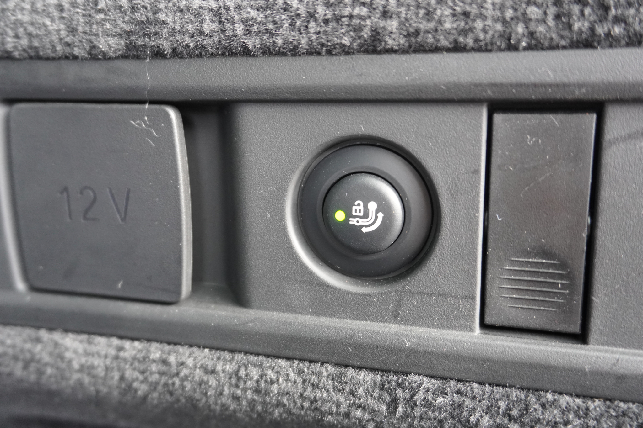 listing desktop thumbnail image 23