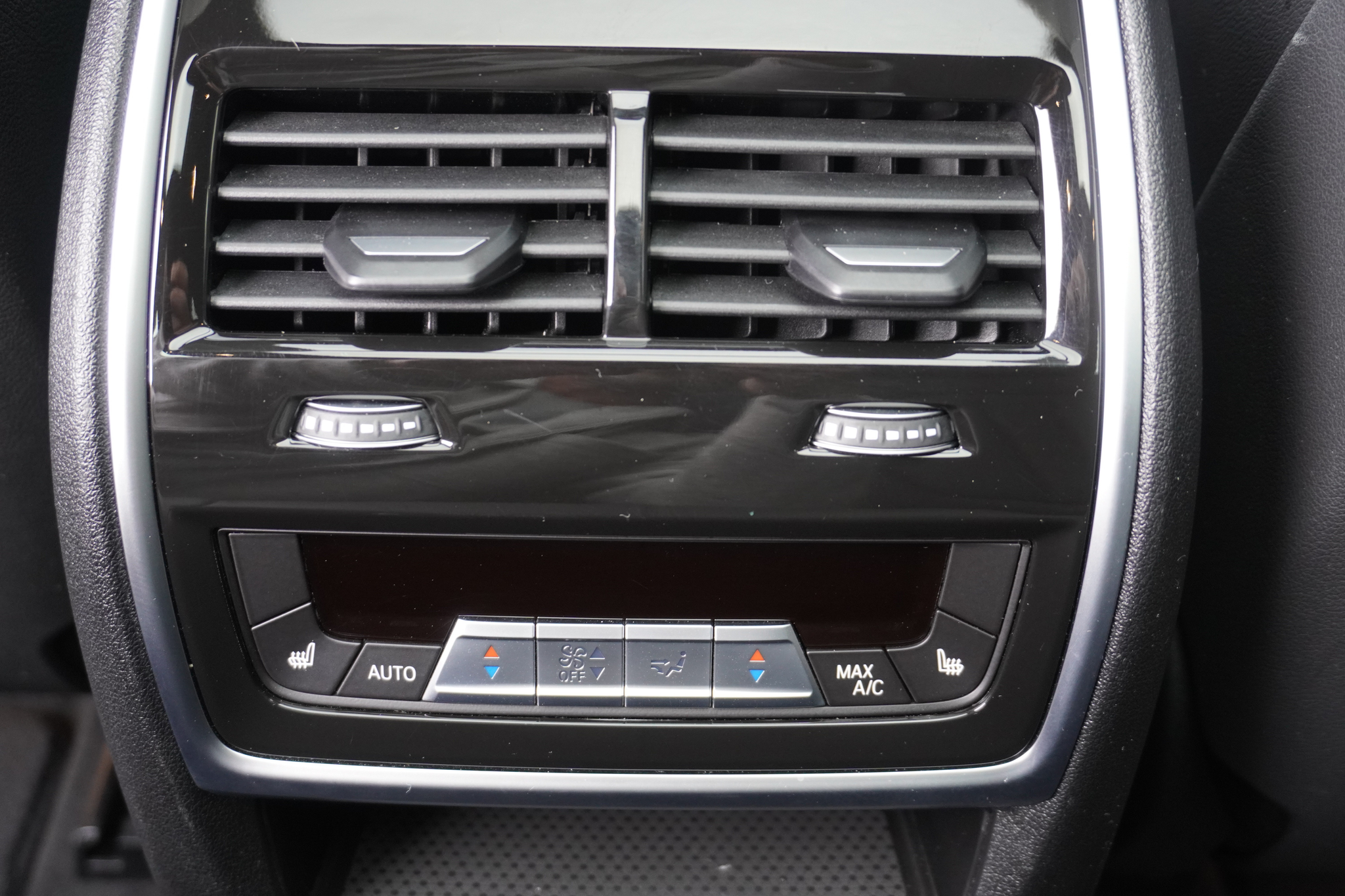 listing desktop thumbnail image 19