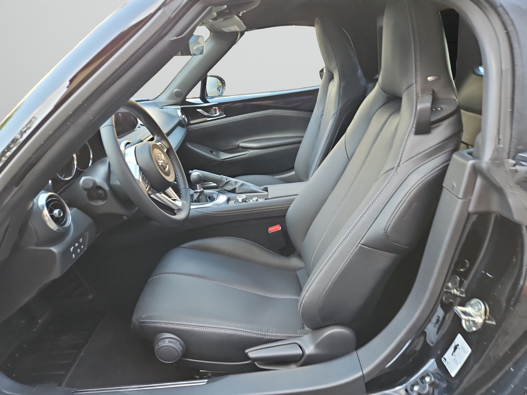 listing desktop thumbnail image 5