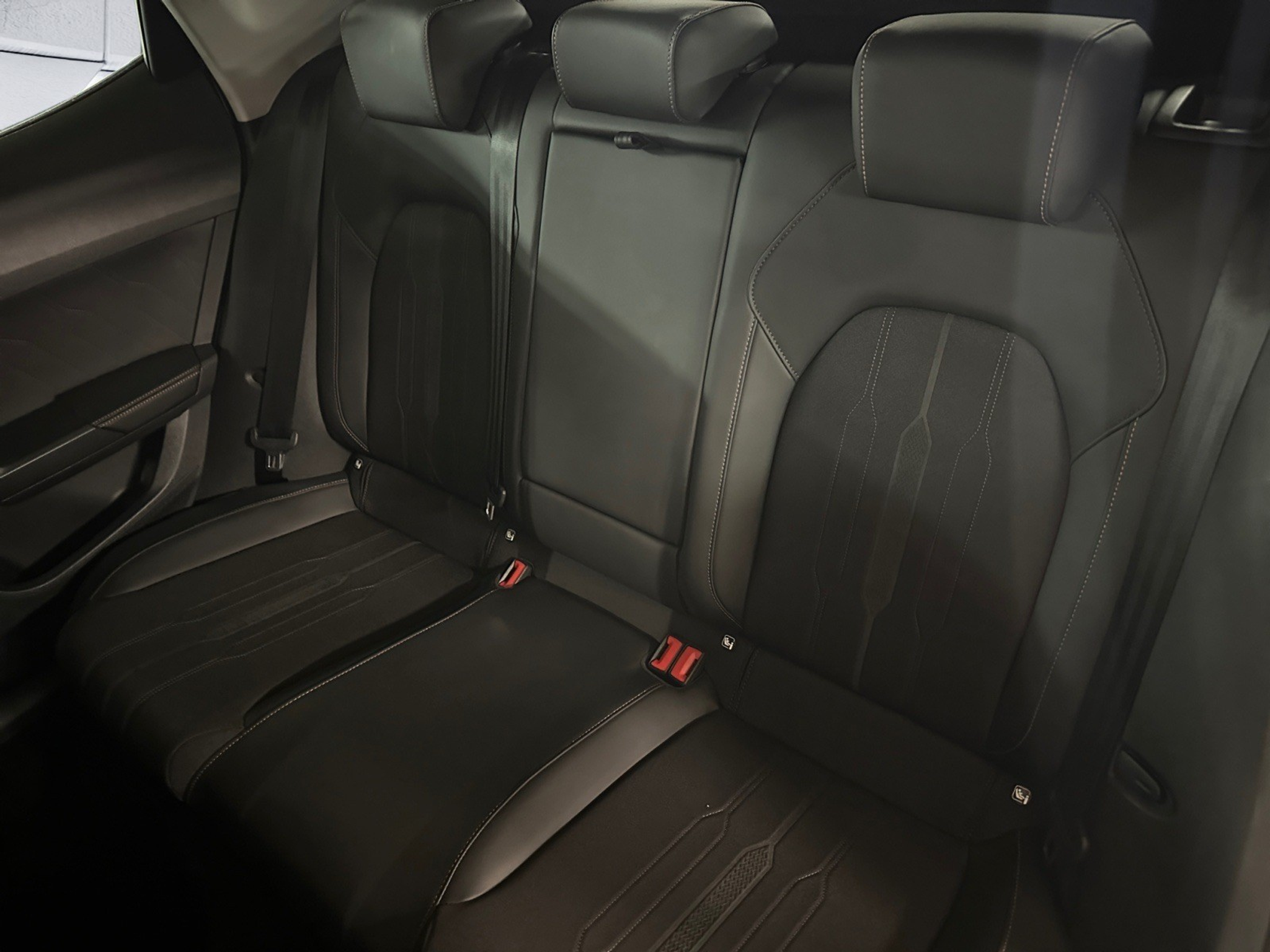 listing desktop thumbnail image 14