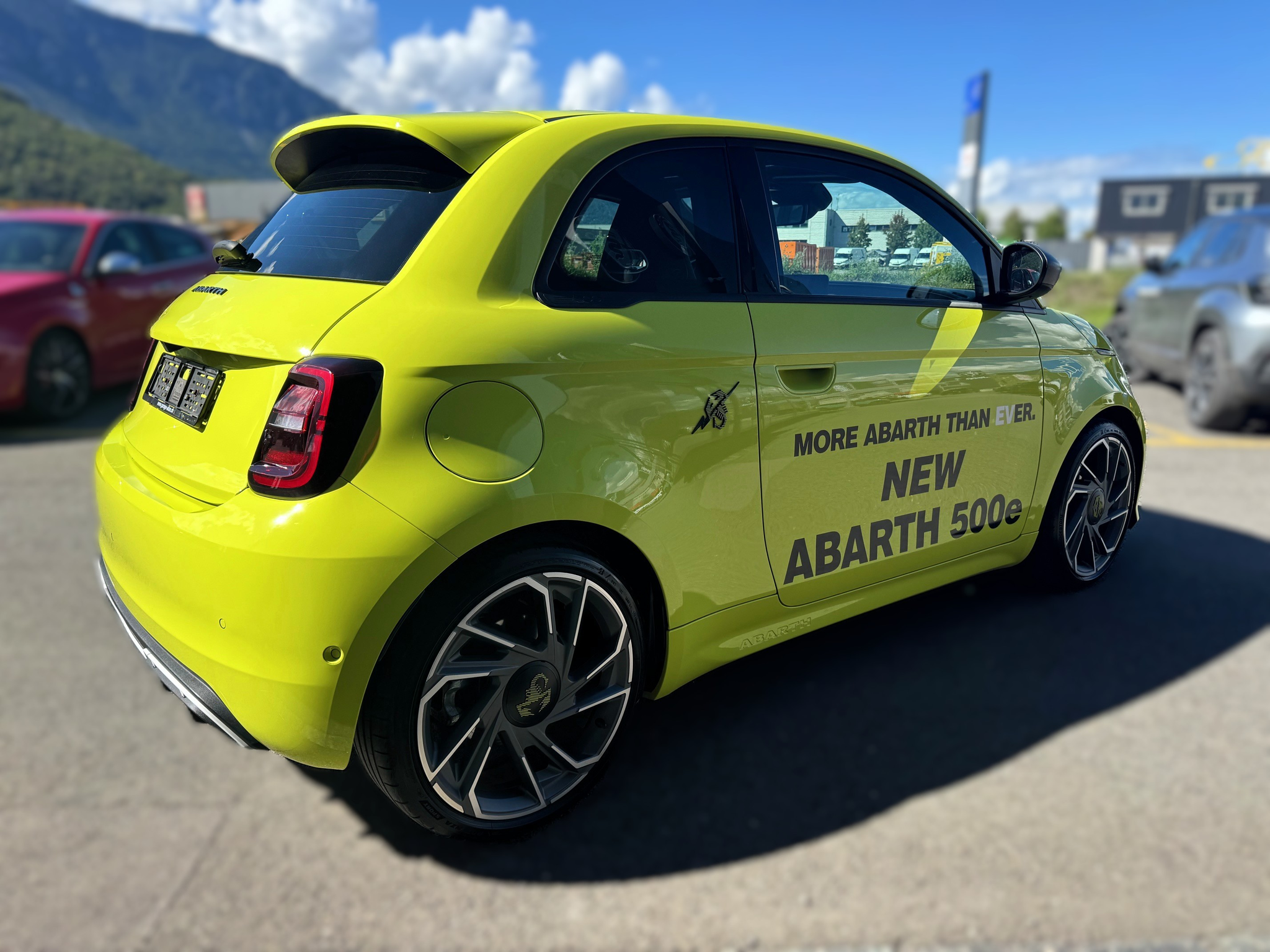 listing desktop thumbnail image 5