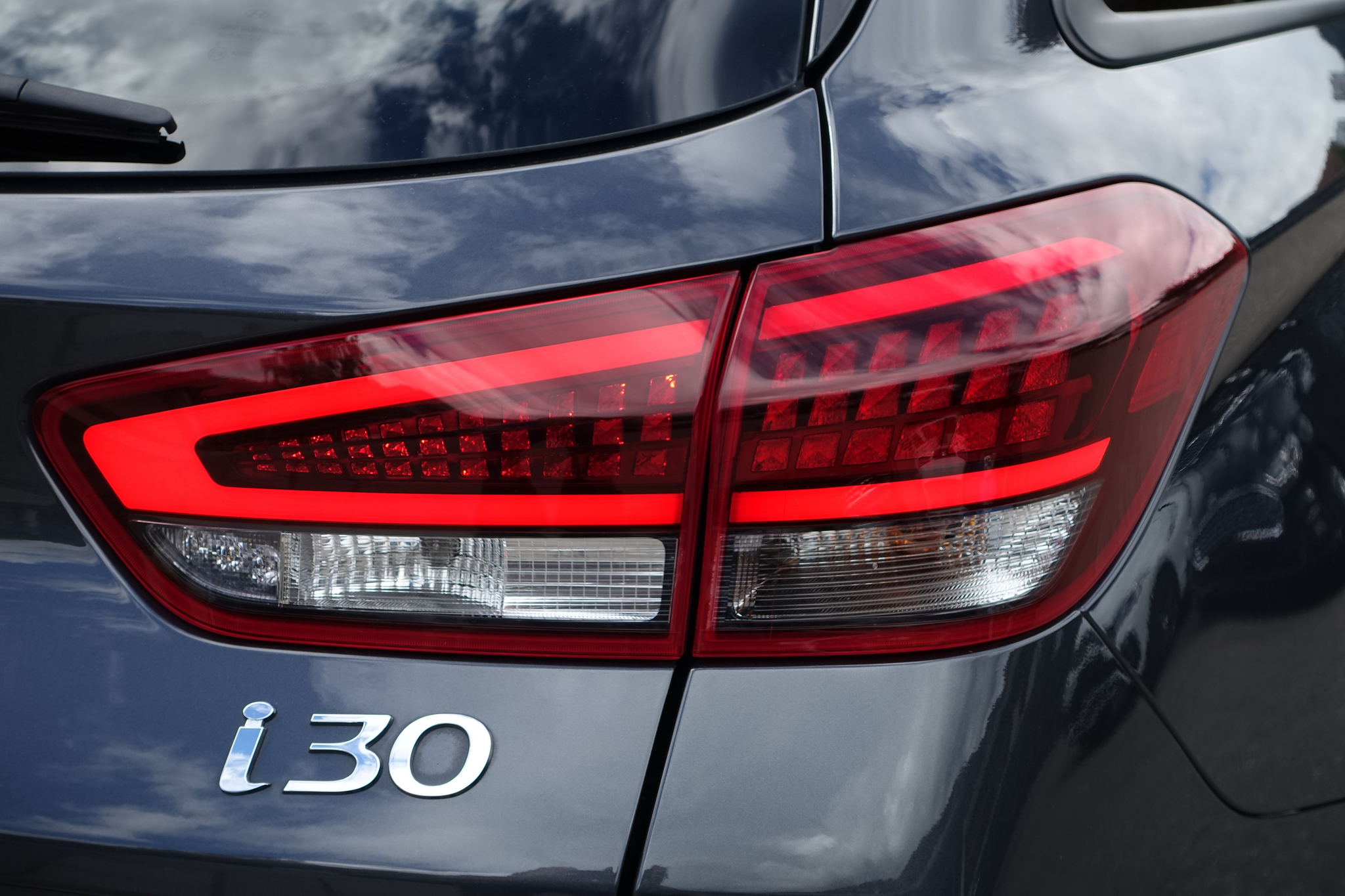 listing desktop thumbnail image 9