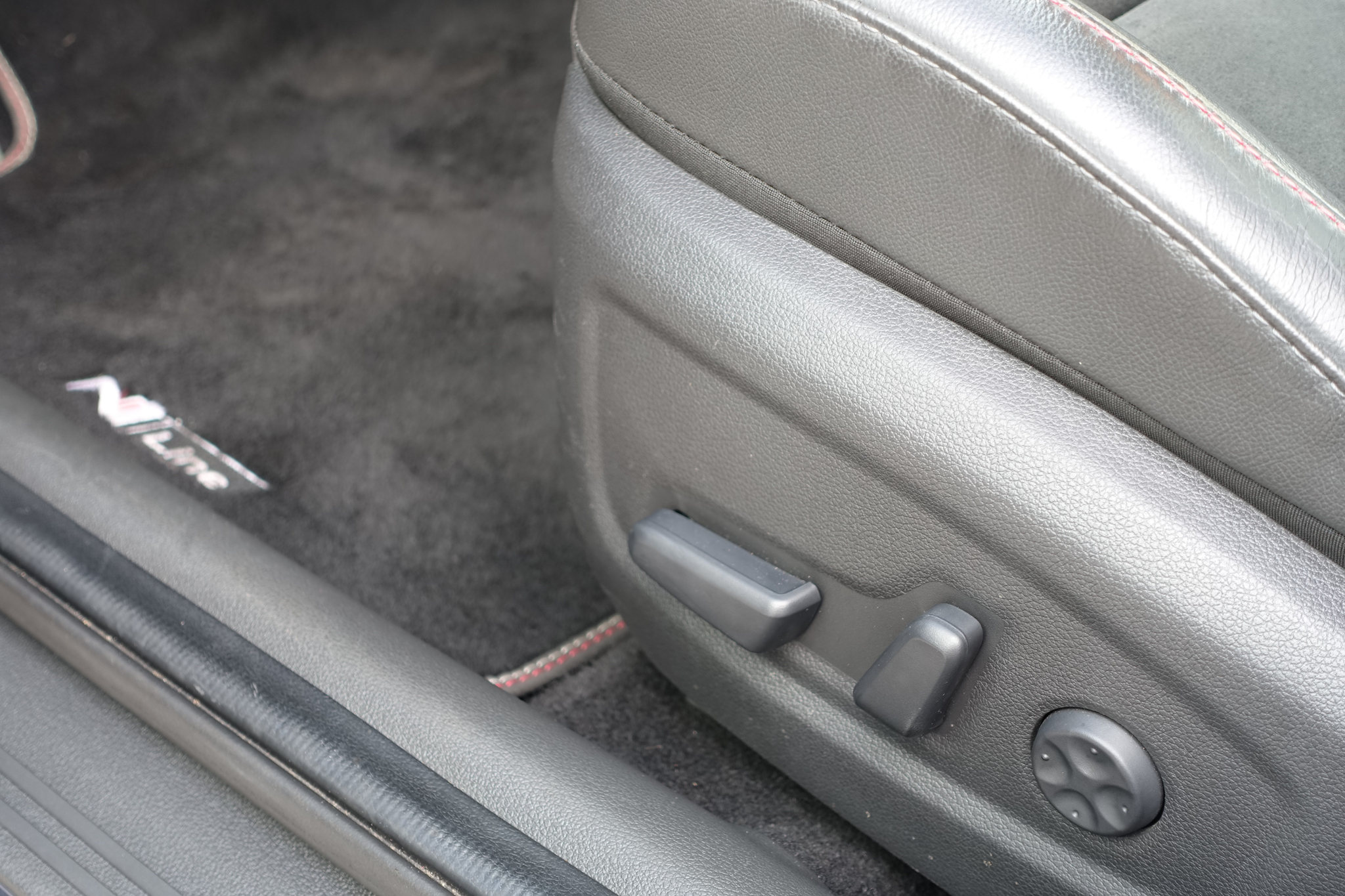 listing desktop thumbnail image 15