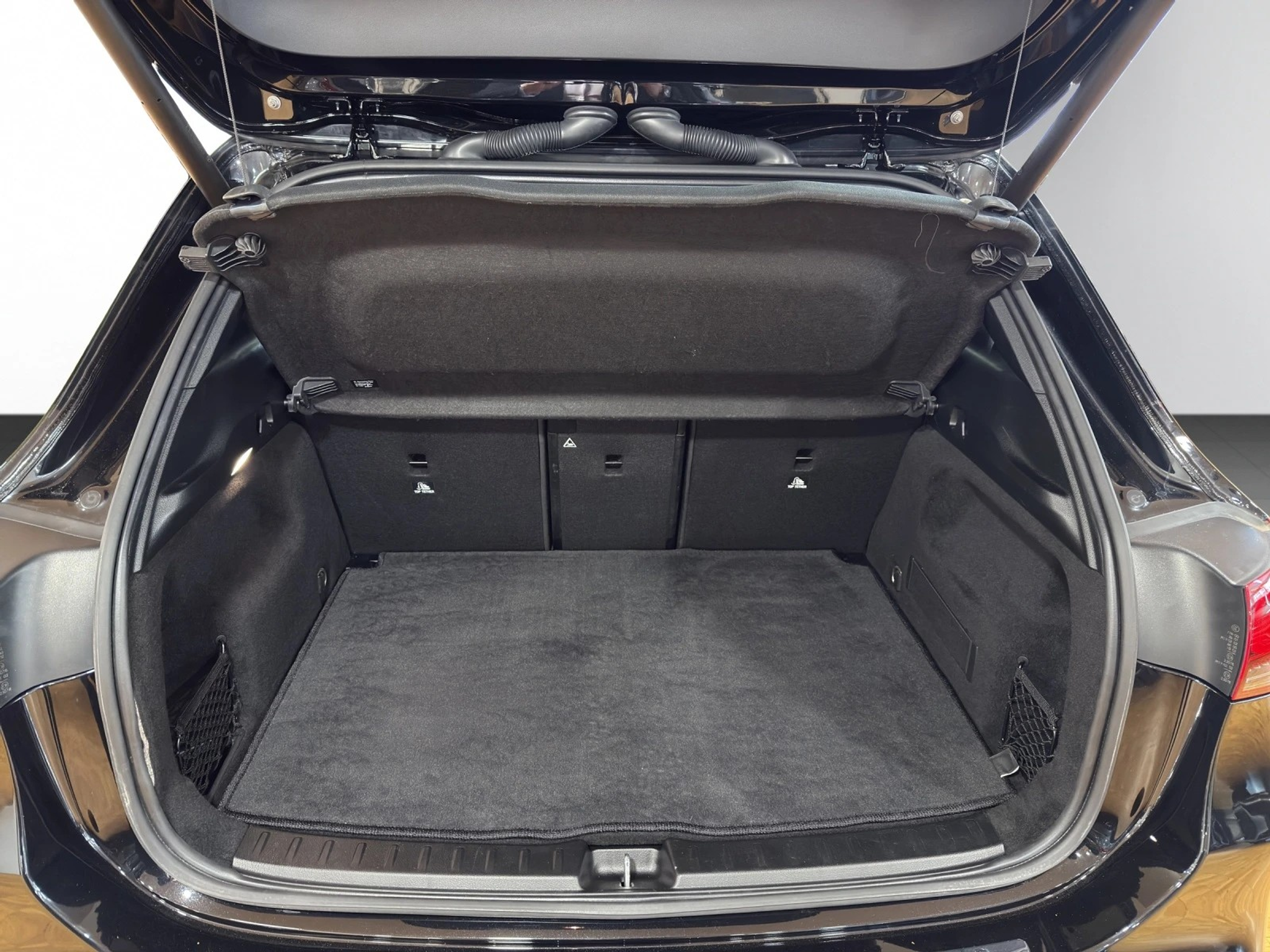 listing desktop thumbnail image 10