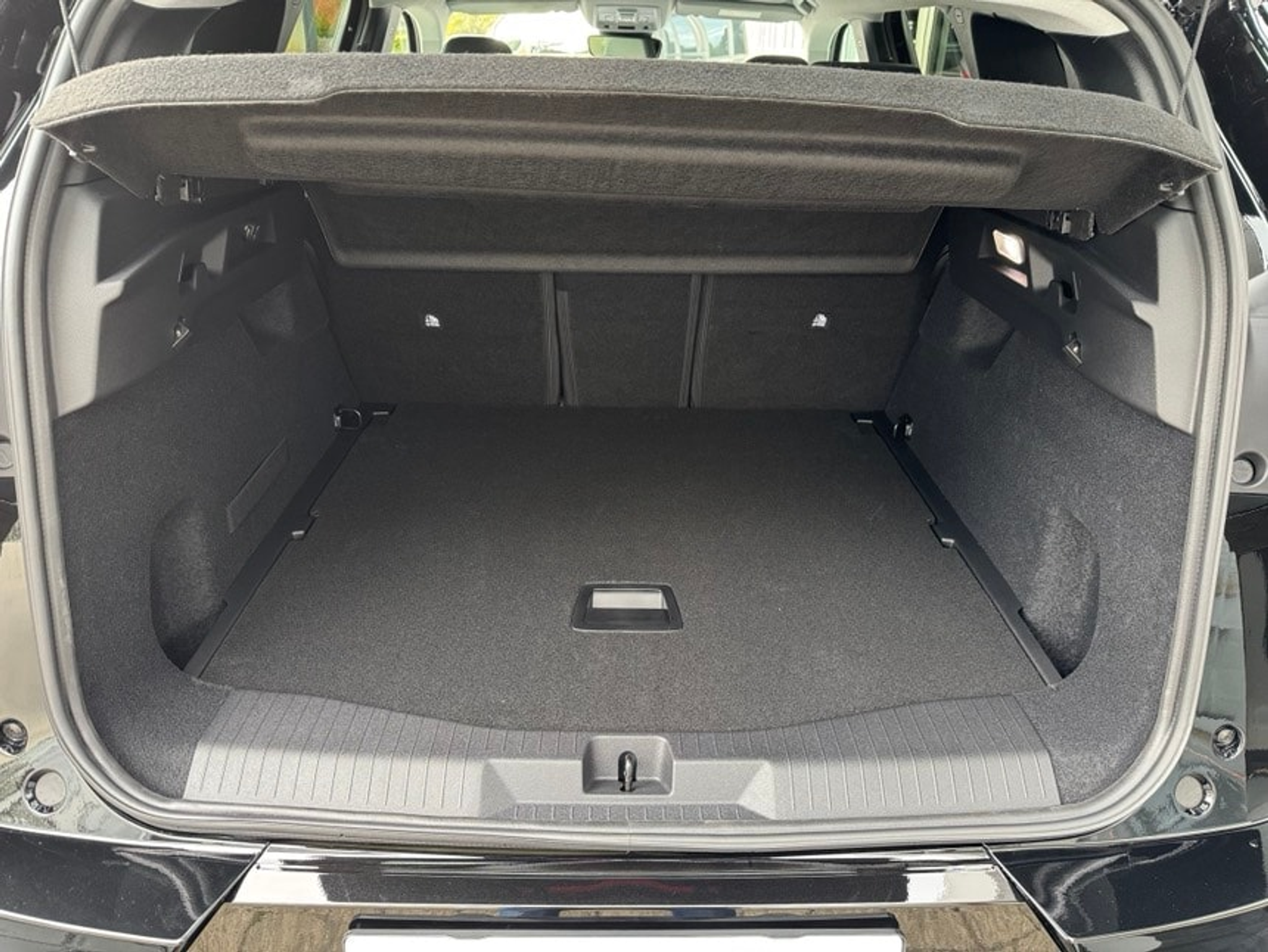 listing desktop thumbnail image 9