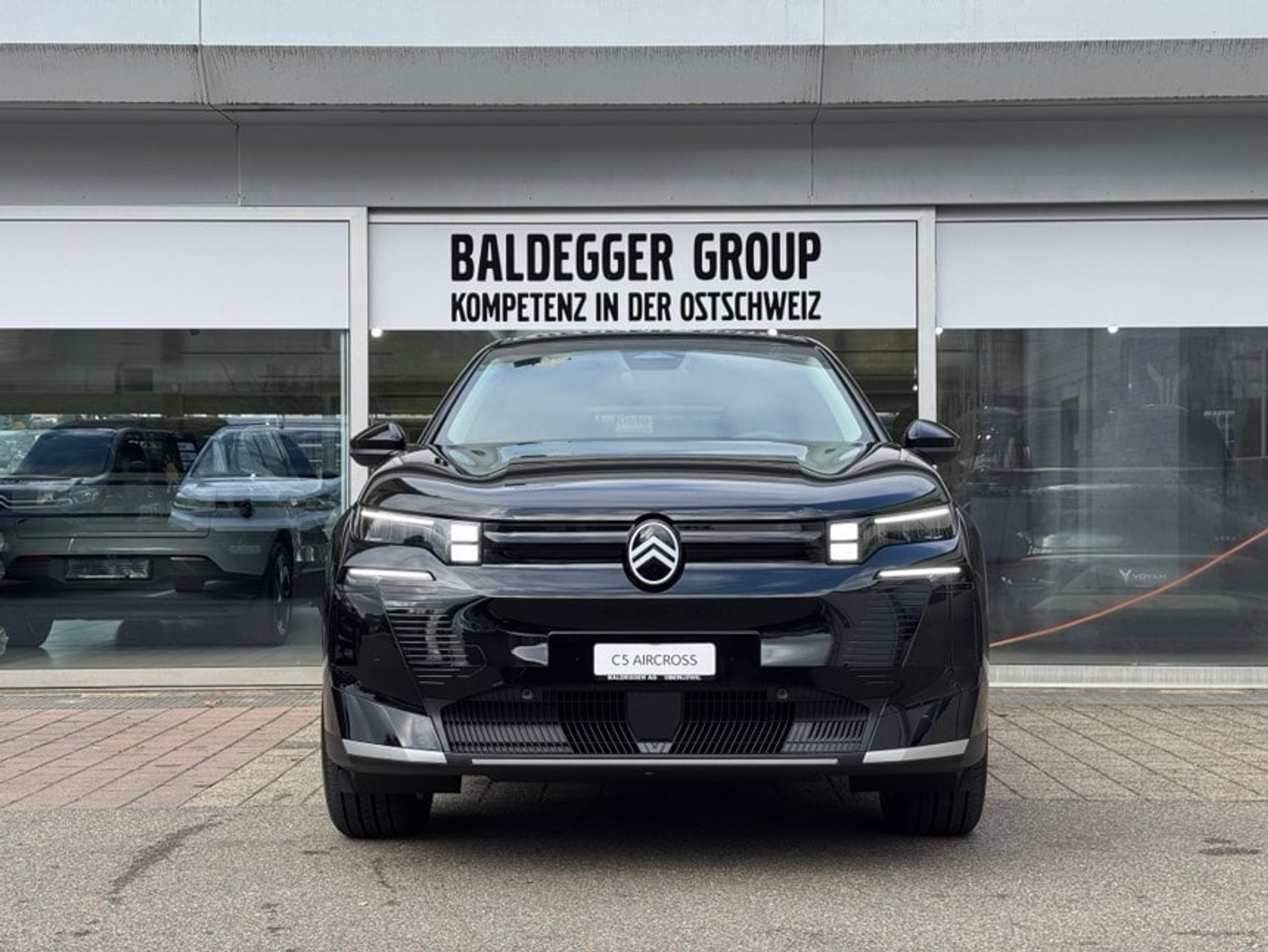 listing desktop thumbnail image 6