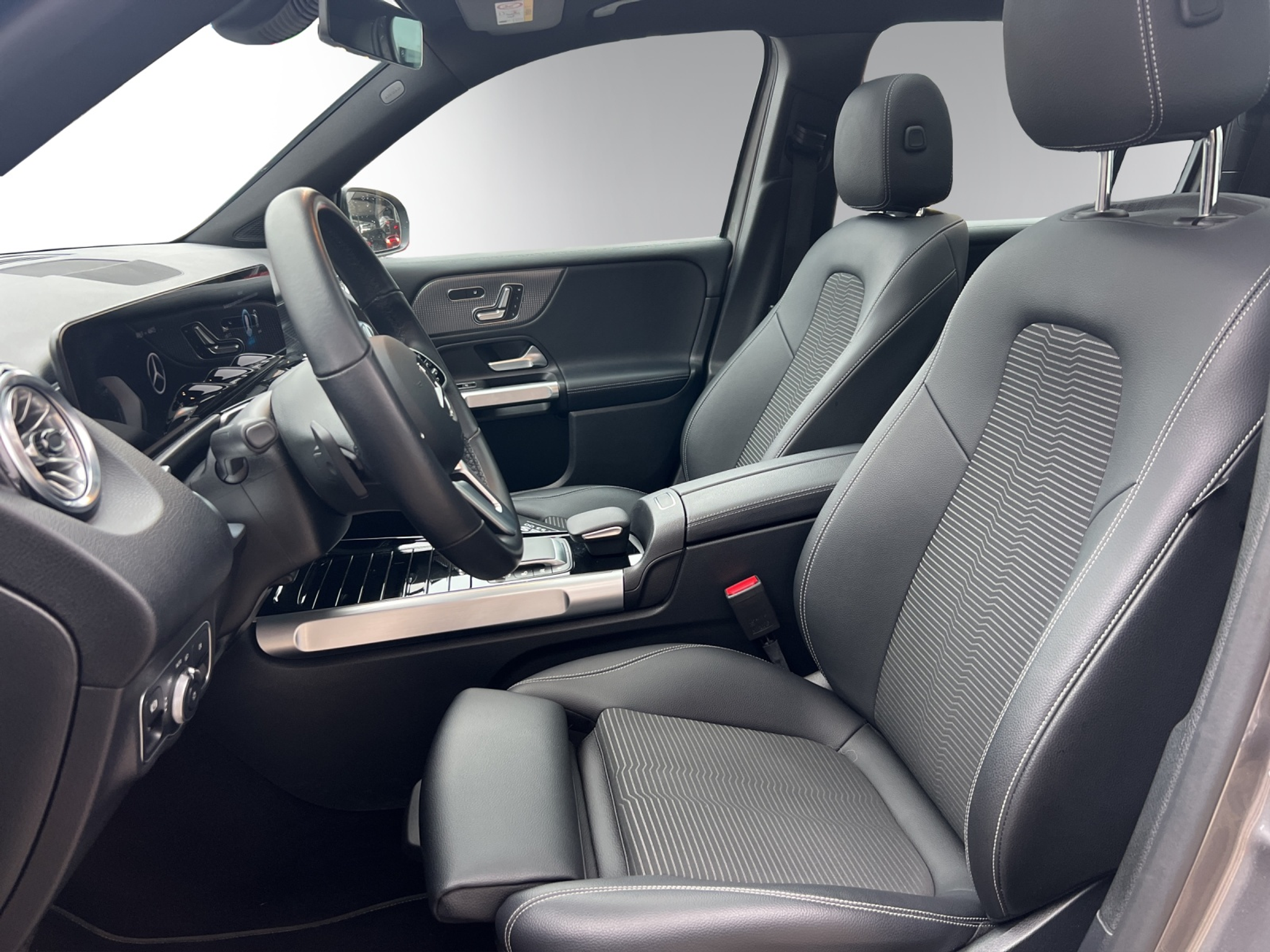 listing desktop thumbnail image 6