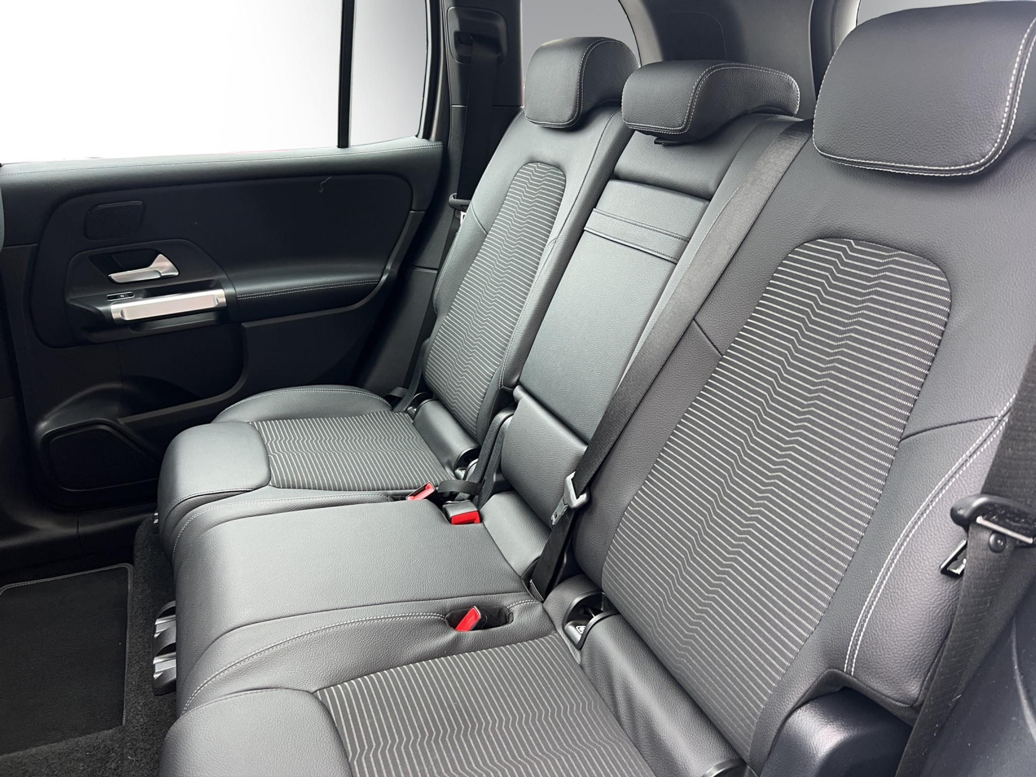 listing desktop thumbnail image 7