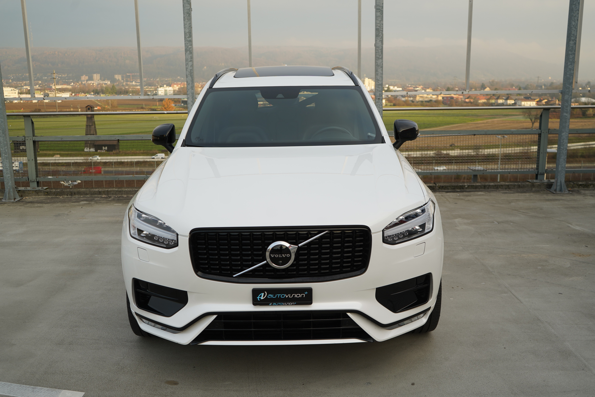 listing desktop thumbnail image 12