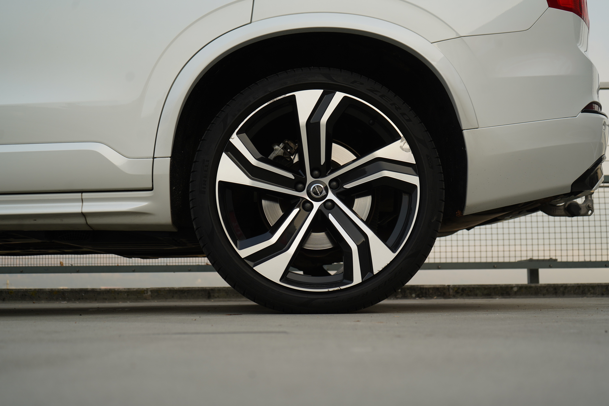 listing desktop thumbnail image 18