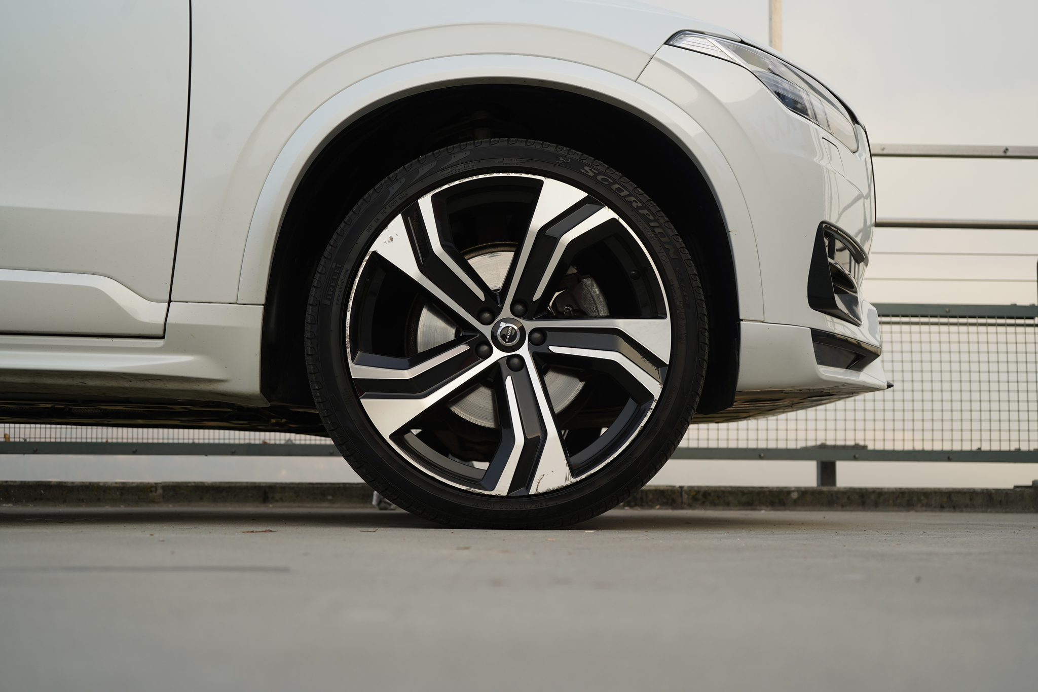 listing desktop thumbnail image 17