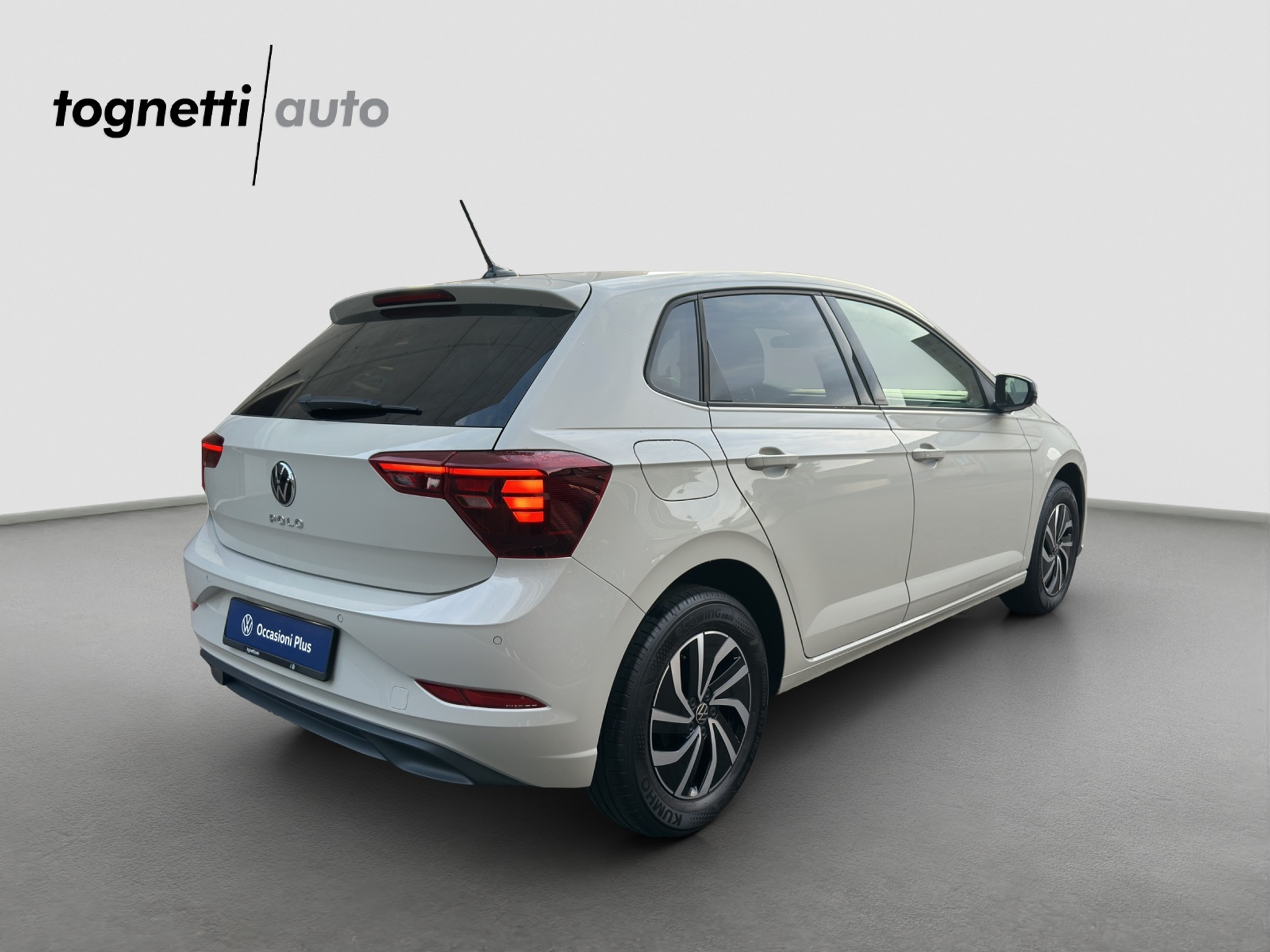 listing desktop thumbnail image 3