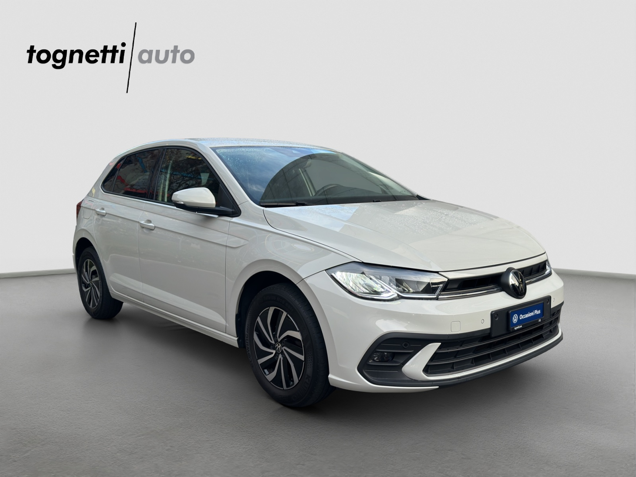 listing desktop thumbnail image 1