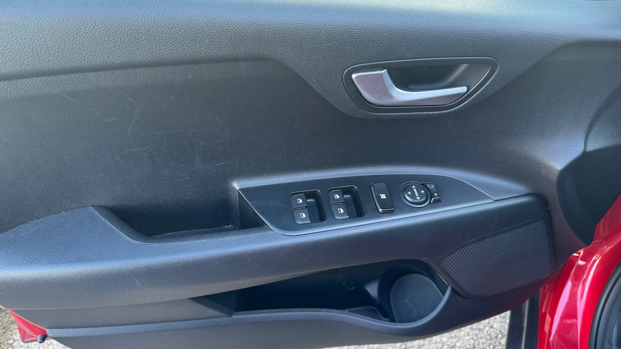 listing desktop thumbnail image 26