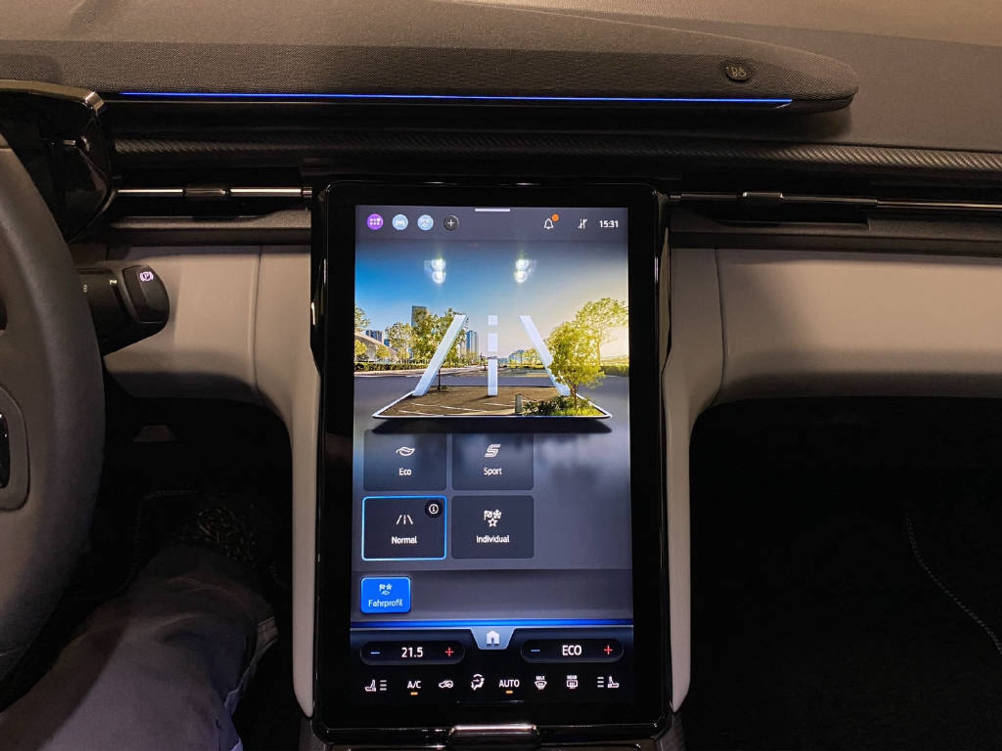 listing desktop thumbnail image 10