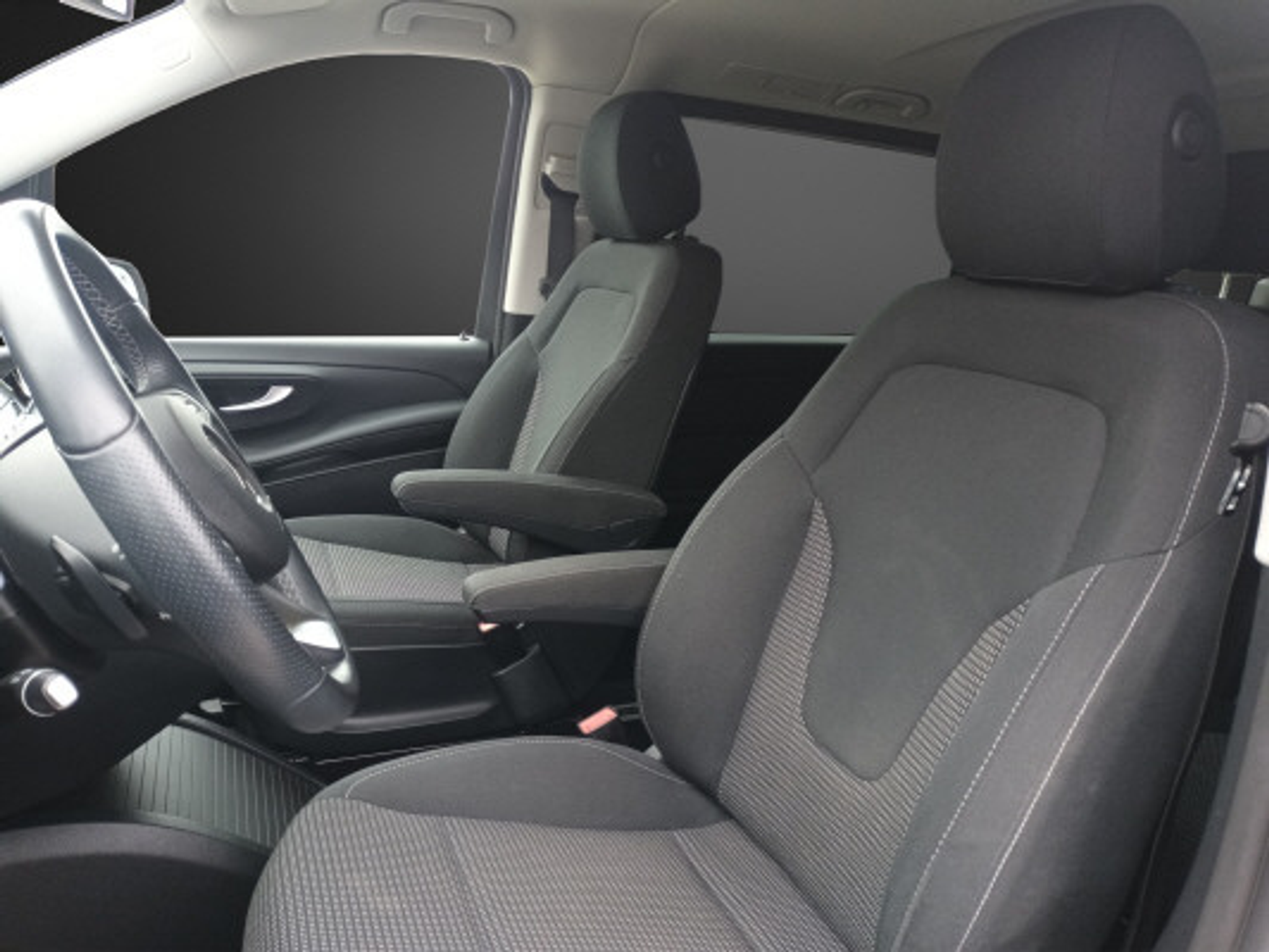 listing desktop thumbnail image 6