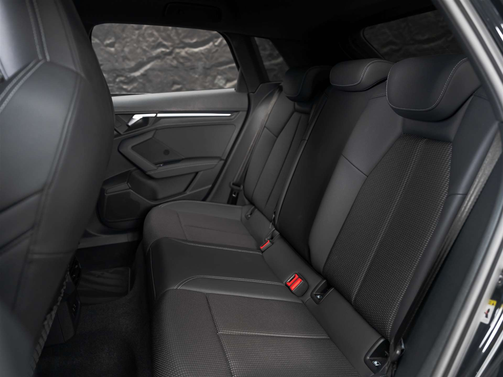 listing desktop thumbnail image 13