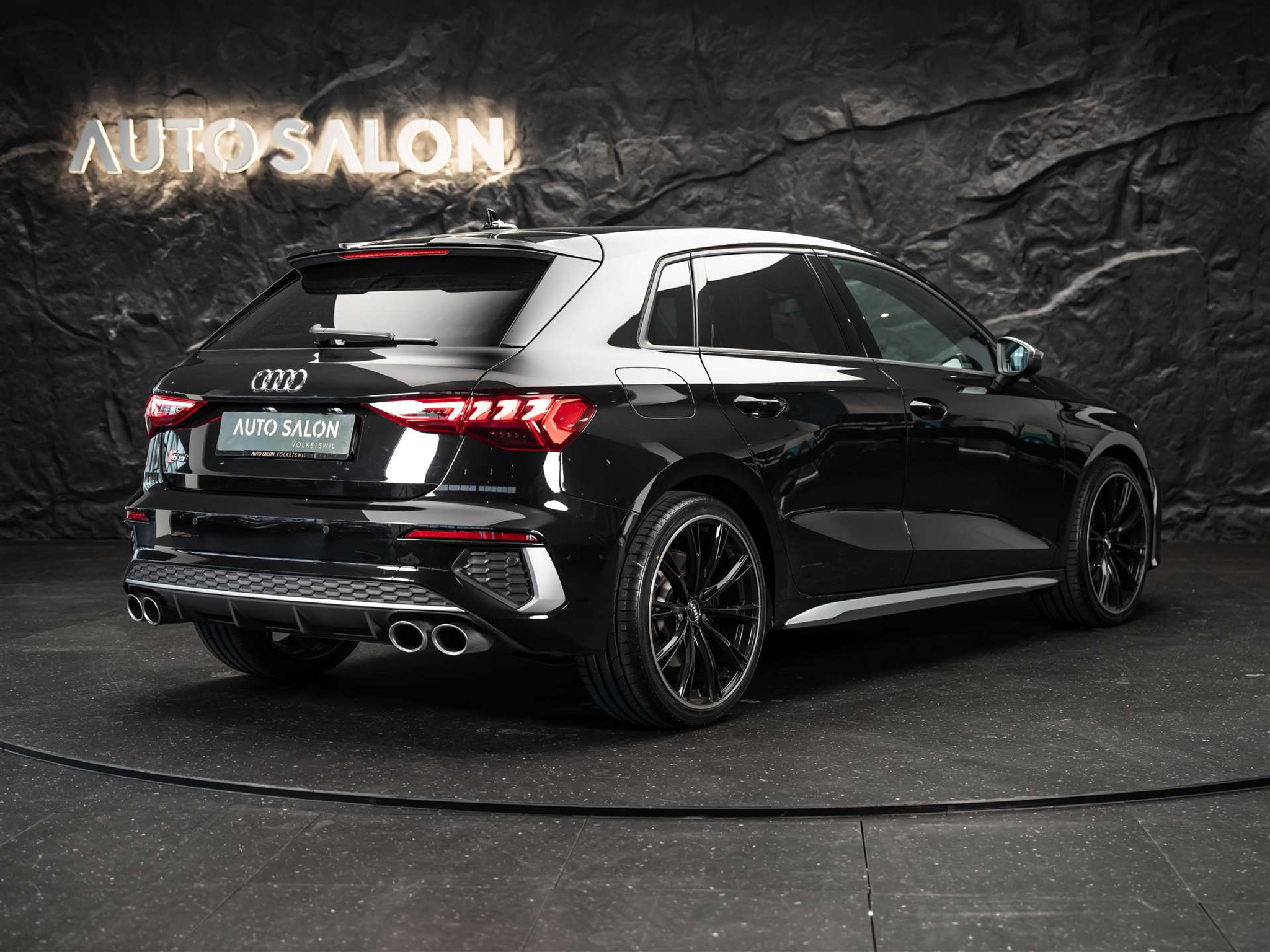 listing desktop thumbnail image 4