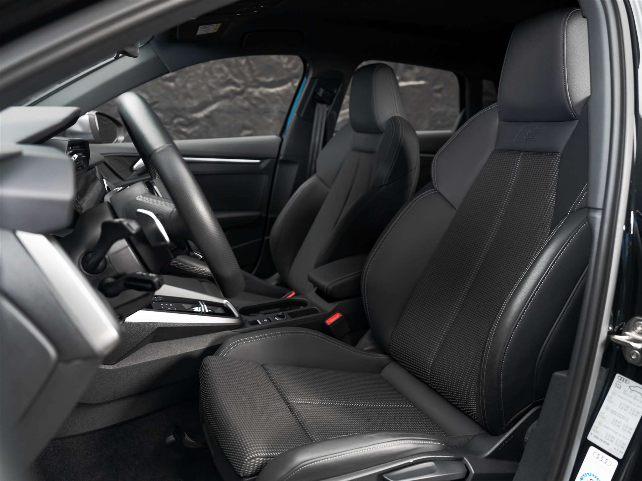 listing desktop thumbnail image 10