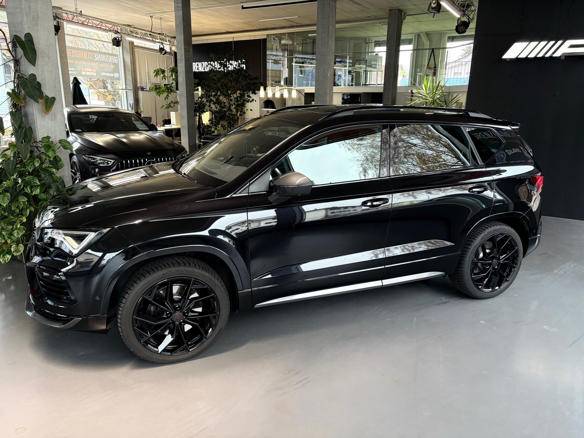 listing desktop thumbnail image 2