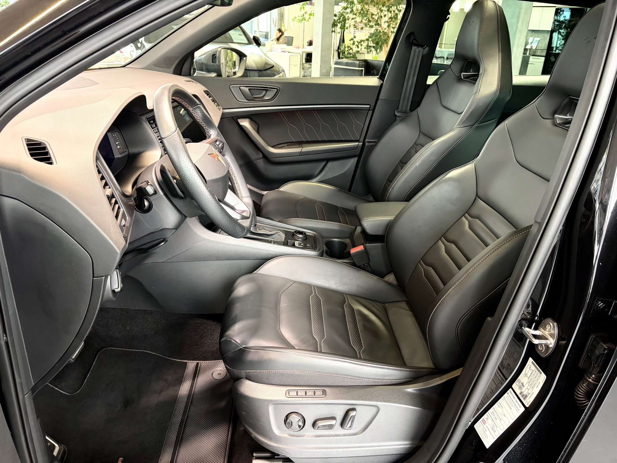 listing desktop thumbnail image 8