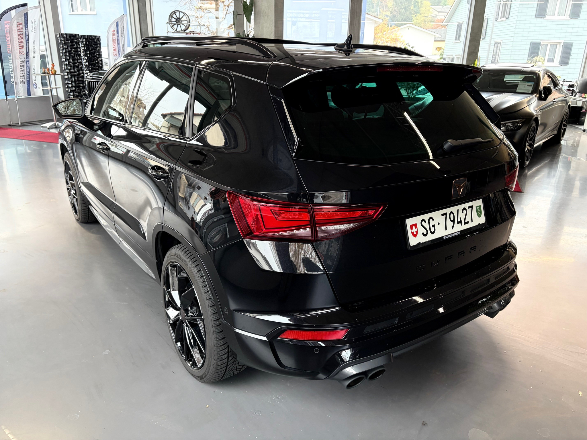 listing desktop thumbnail image 5