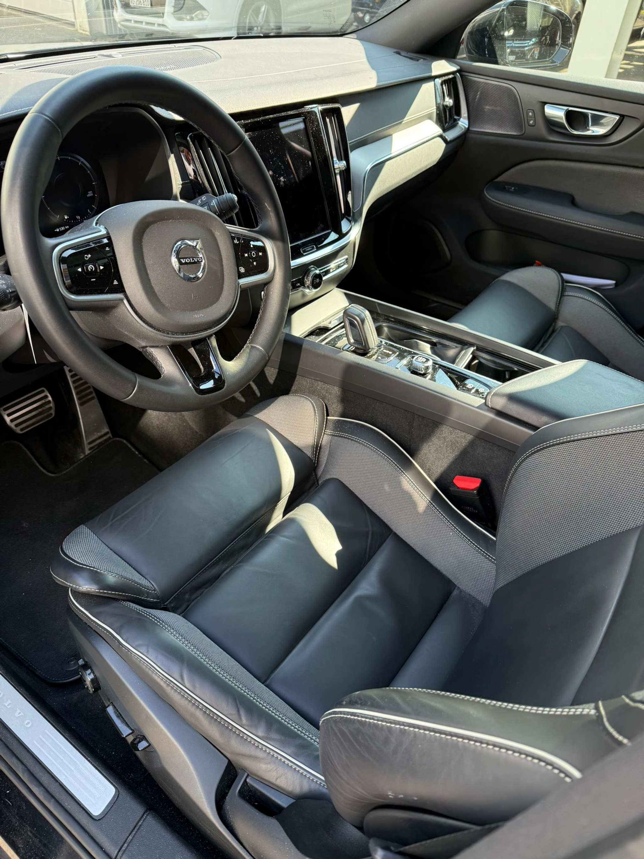 listing desktop thumbnail image 4