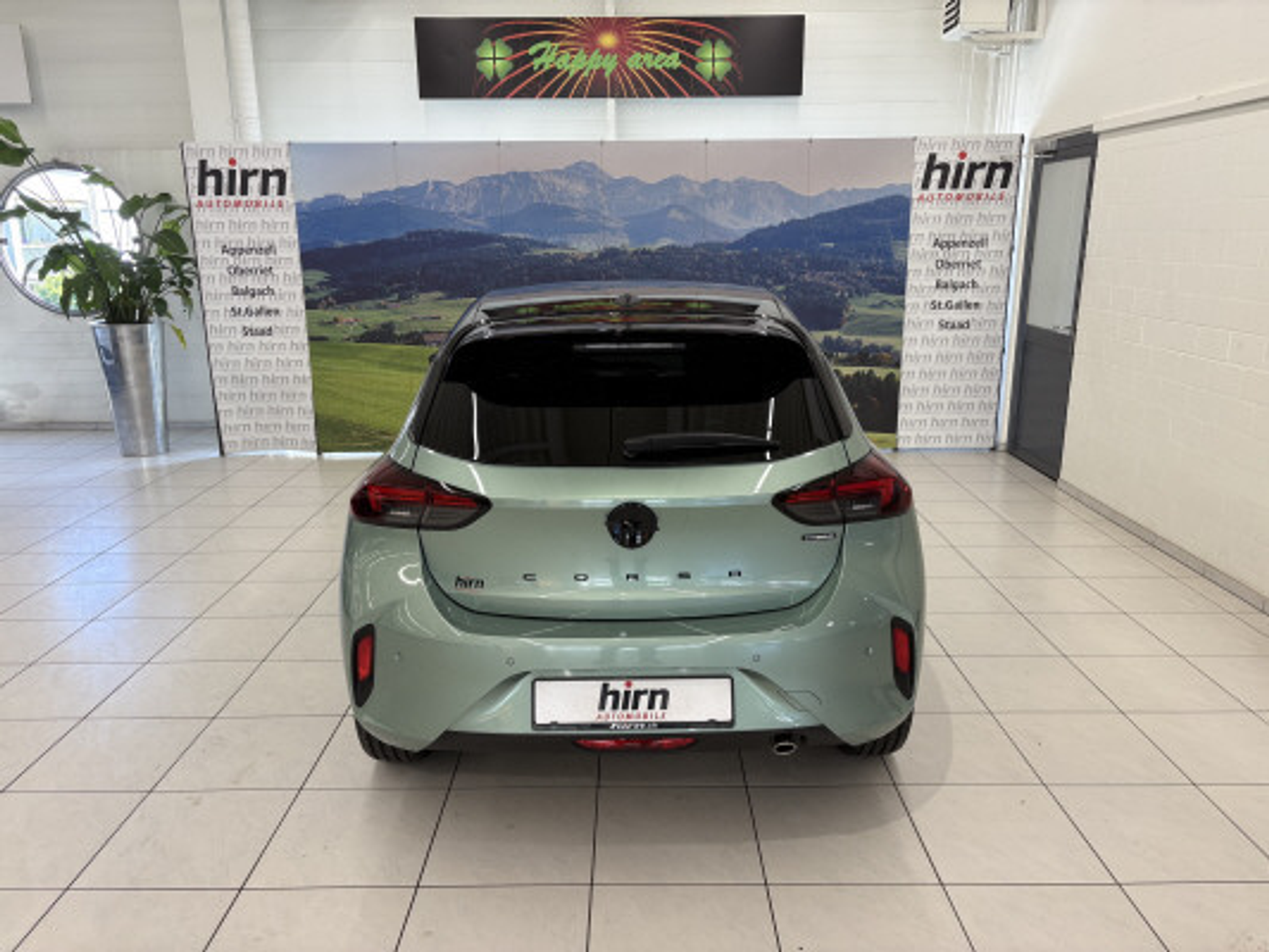 listing desktop thumbnail image 3