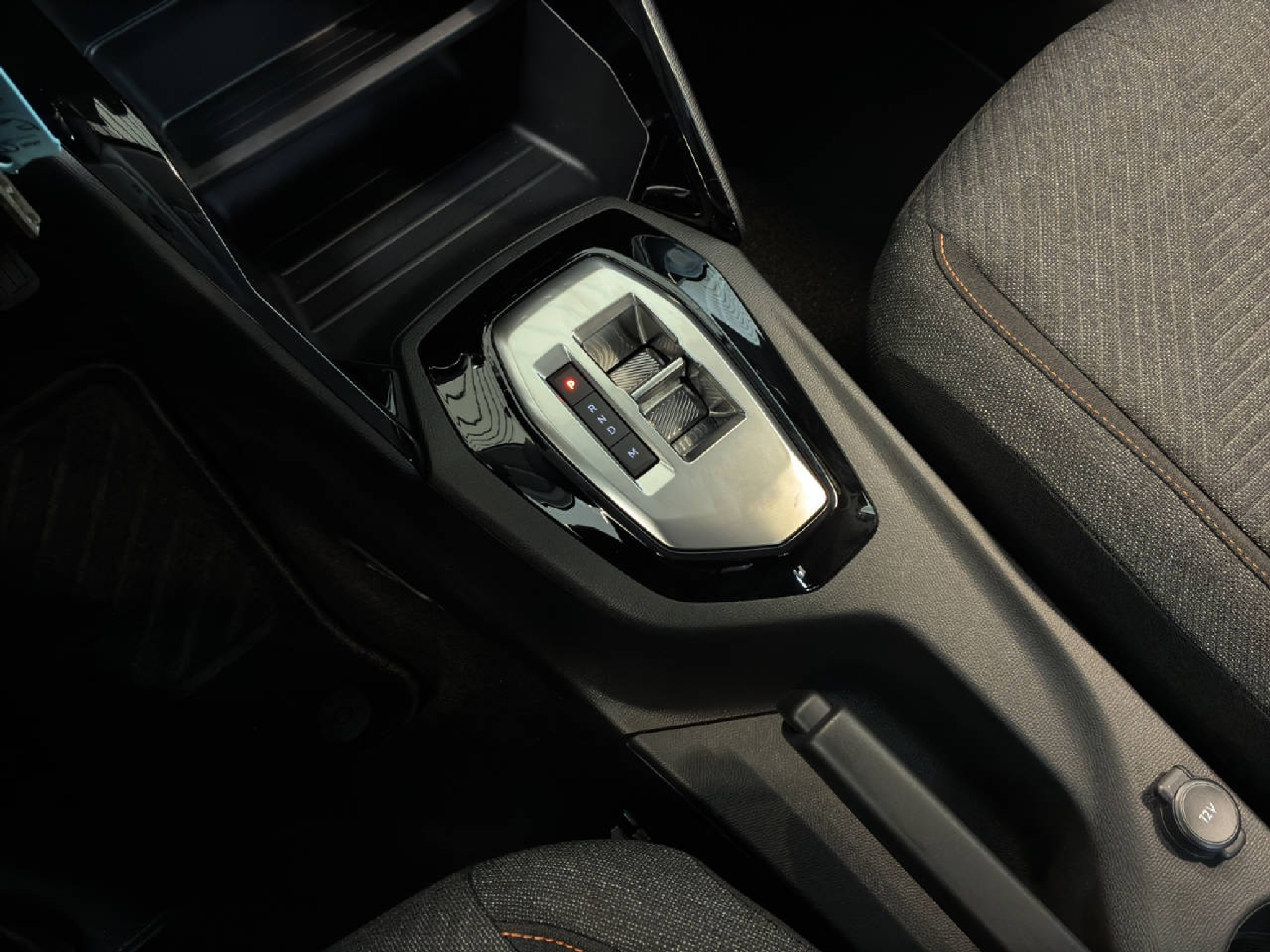 listing desktop thumbnail image 12