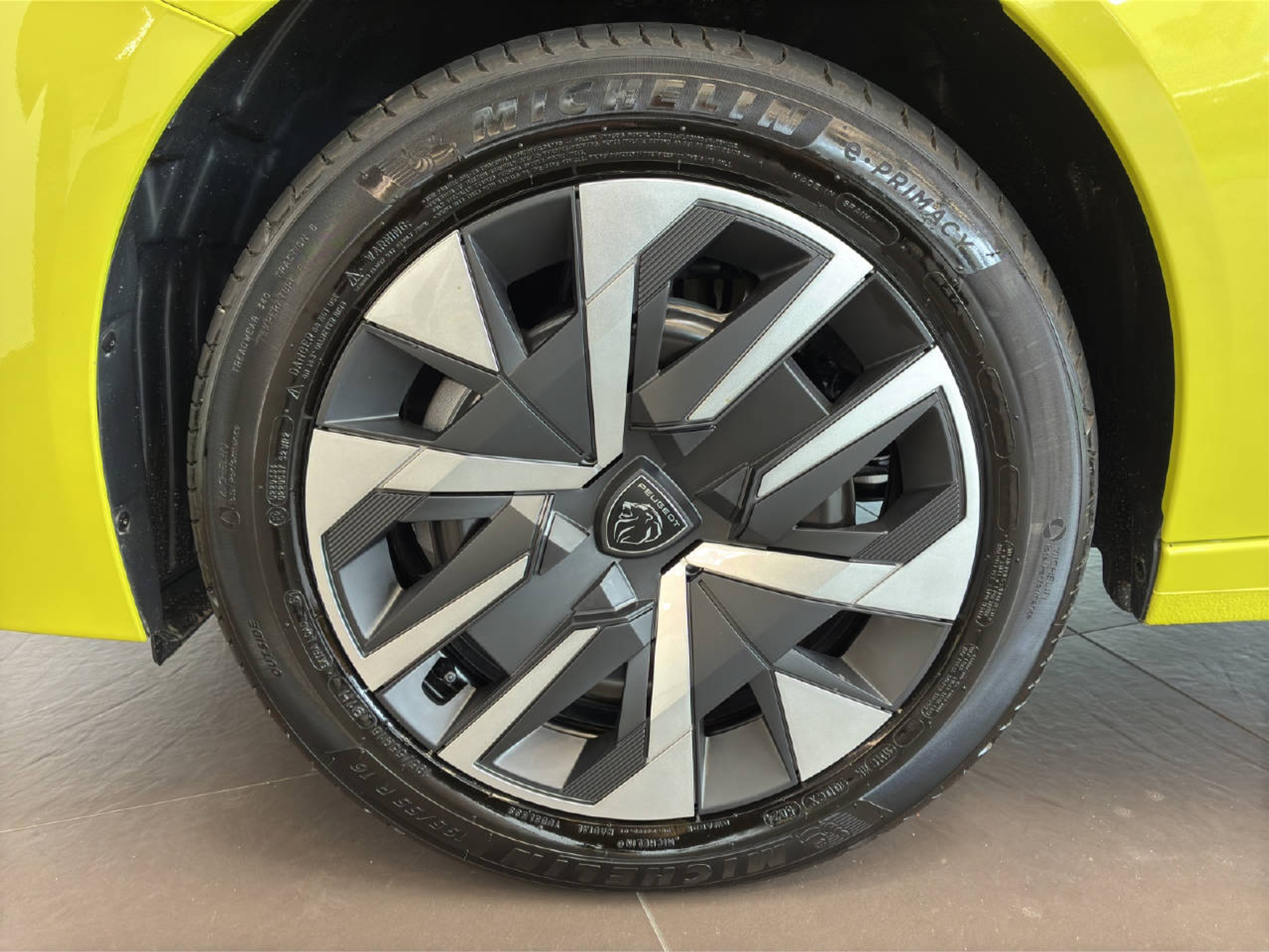 listing desktop thumbnail image 15