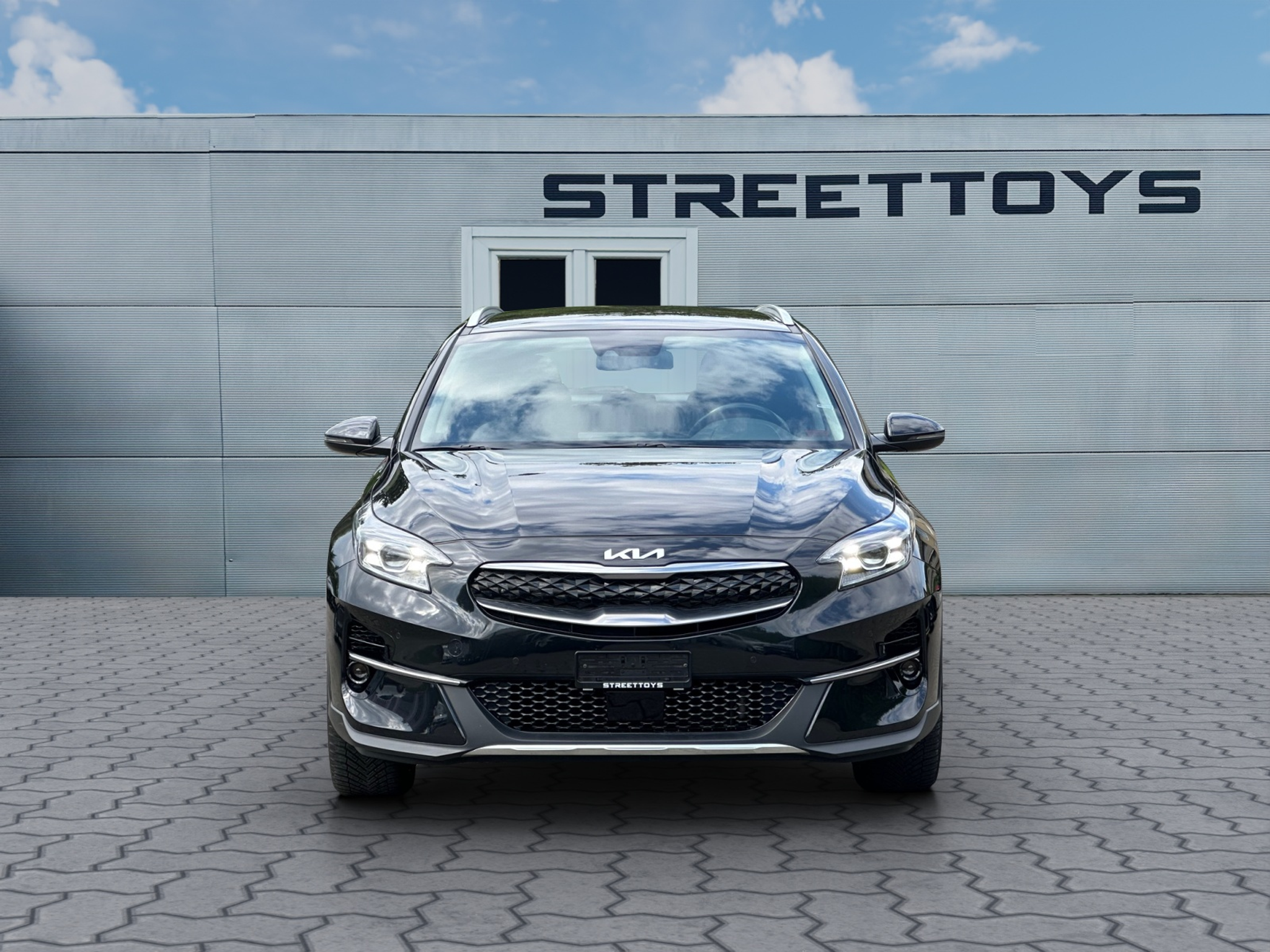 listing desktop thumbnail image 4