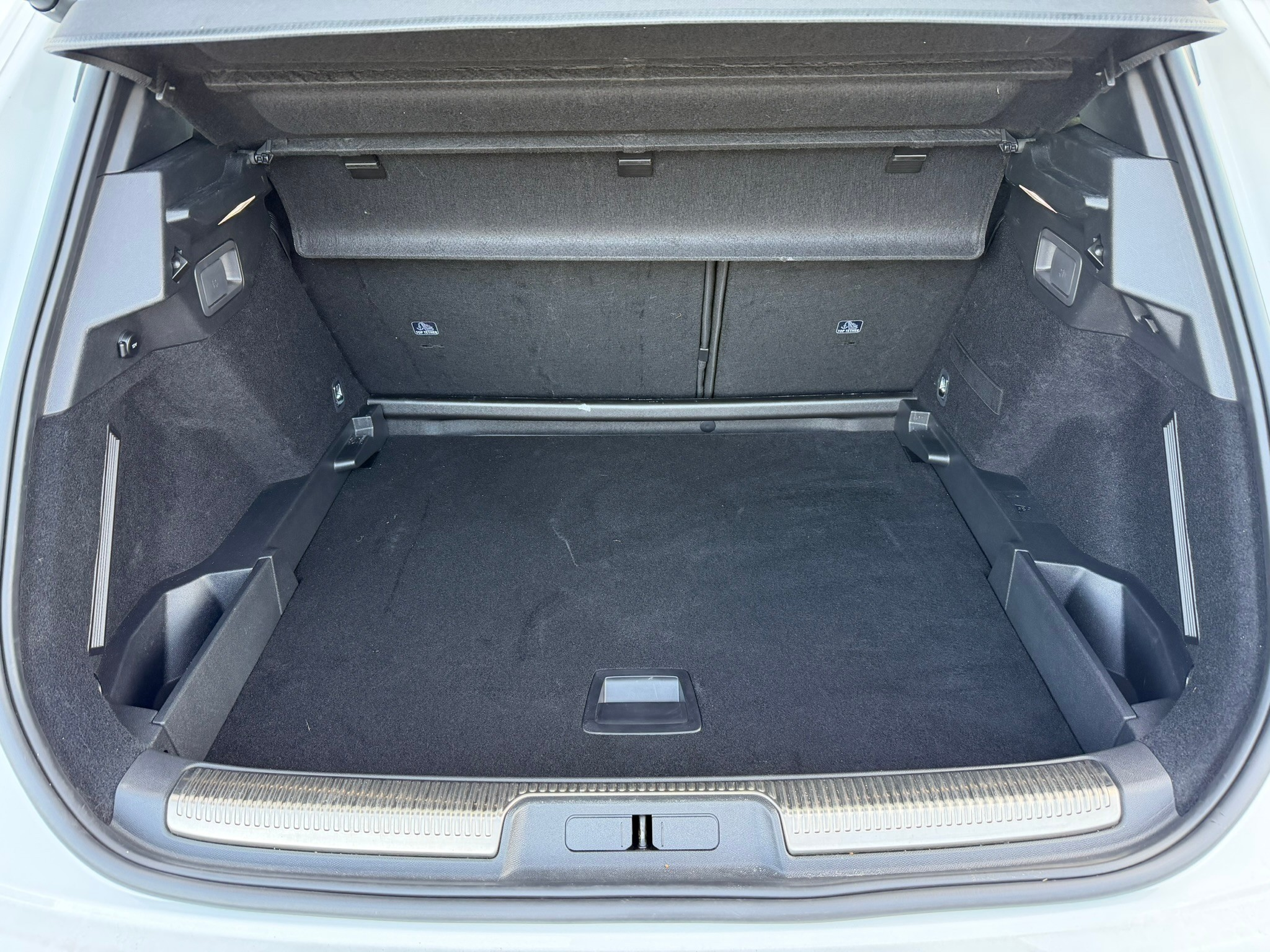 listing desktop thumbnail image 12